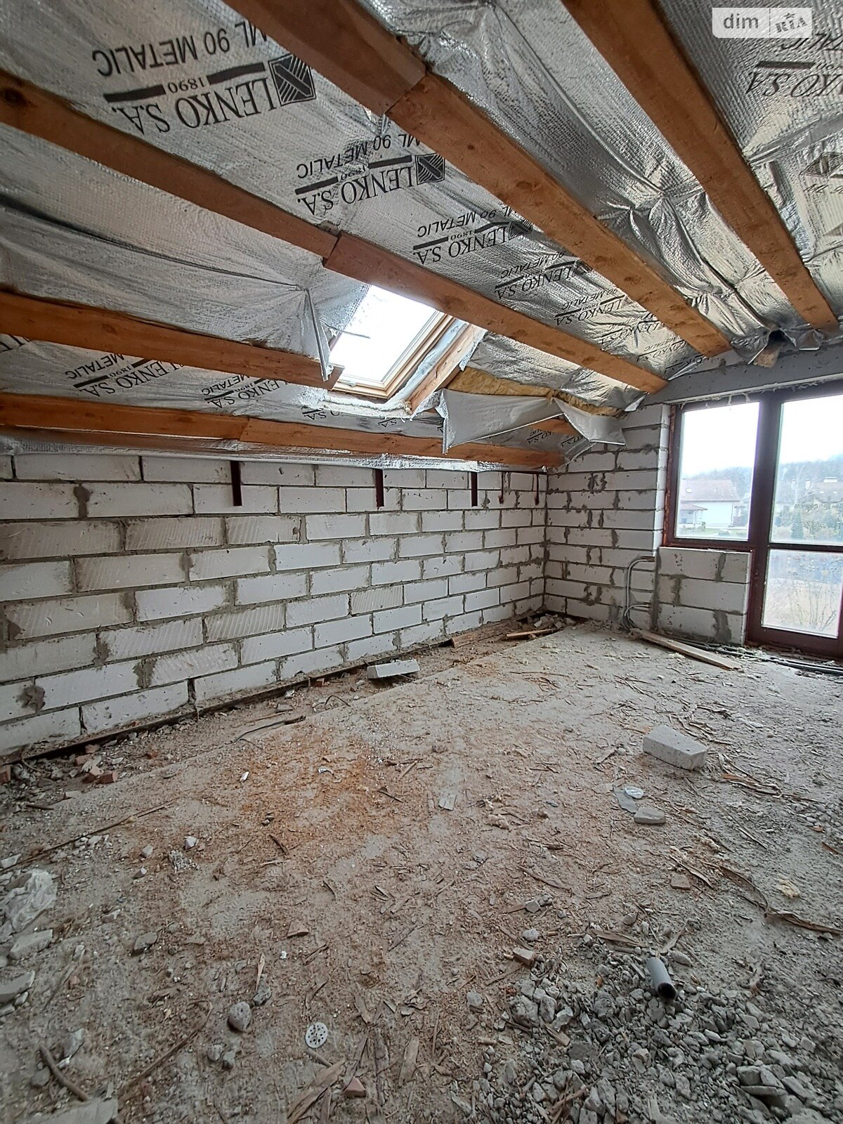 двухэтажный дуплекс, 200 кв. м, кирпич. Продажа в Севериновке фото 1