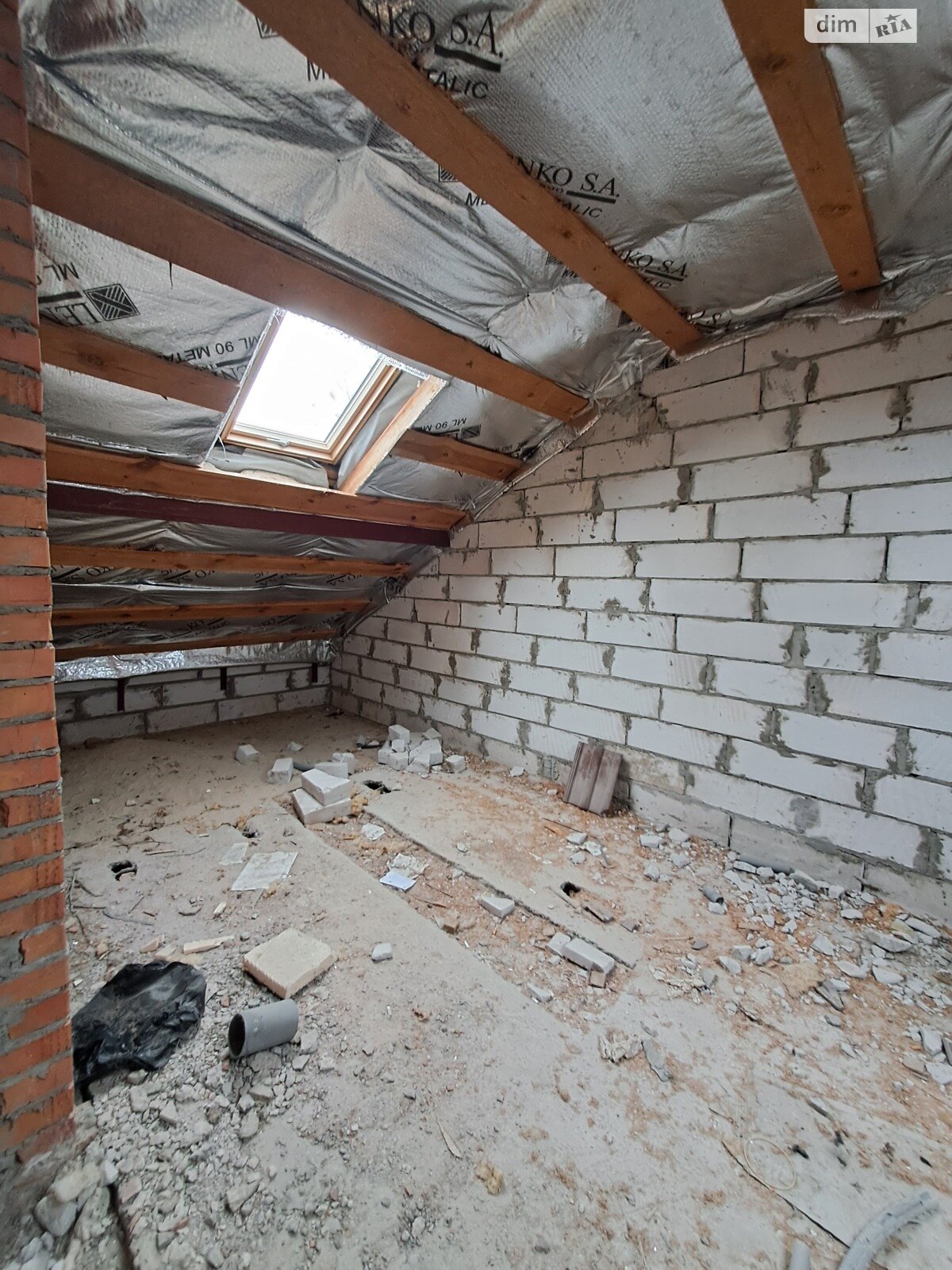 двухэтажный дуплекс, 200 кв. м, кирпич. Продажа в Севериновке фото 1