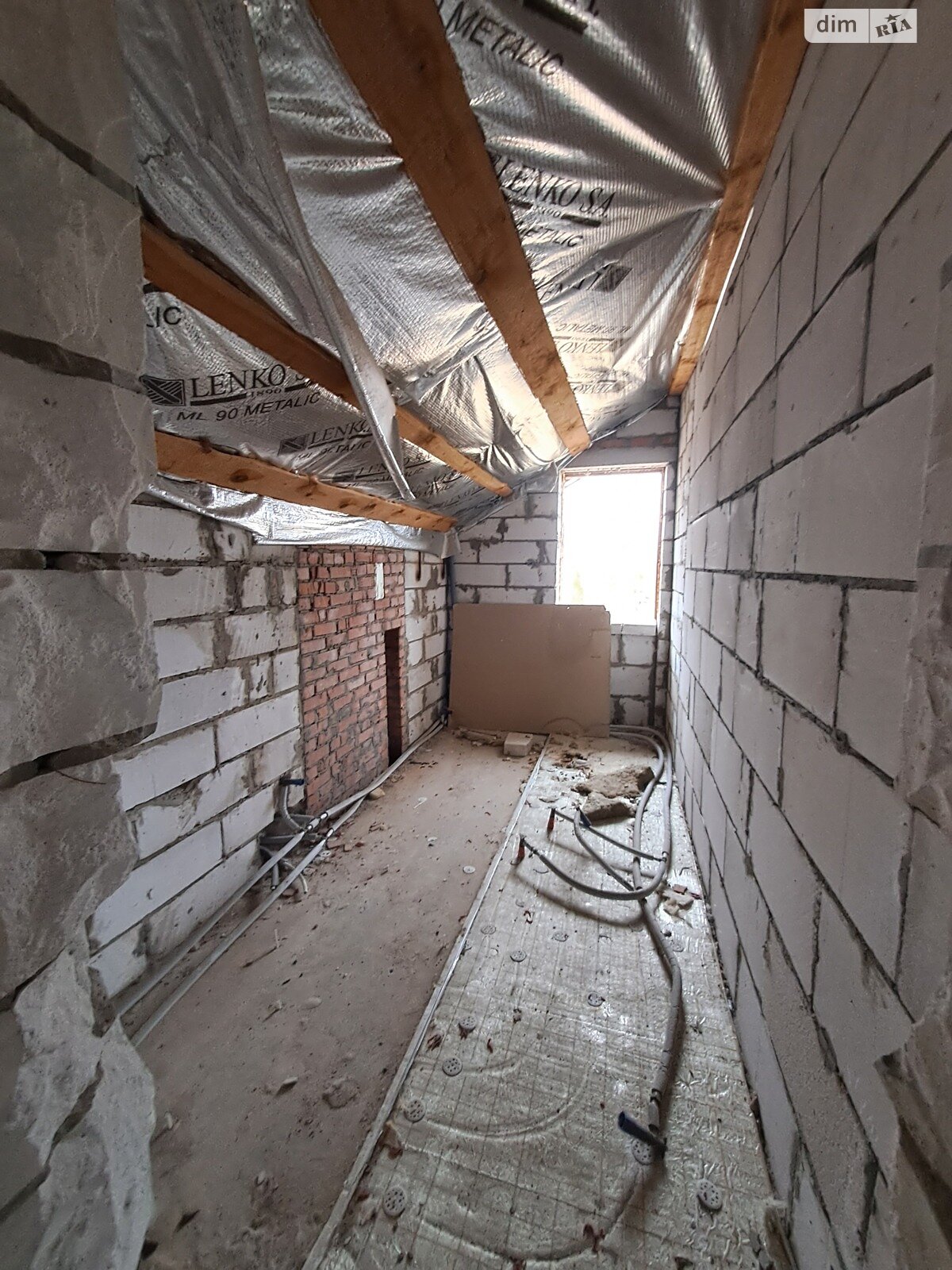 двухэтажный дуплекс, 200 кв. м, кирпич. Продажа в Севериновке фото 1