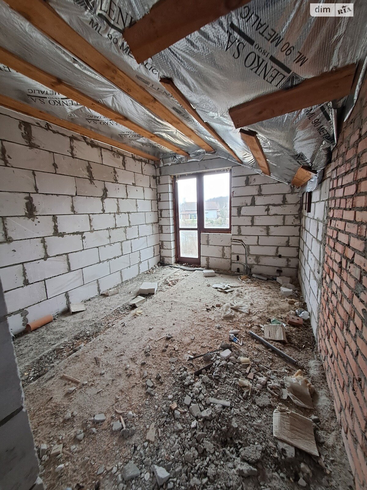 двухэтажный дуплекс, 200 кв. м, кирпич. Продажа в Севериновке фото 1