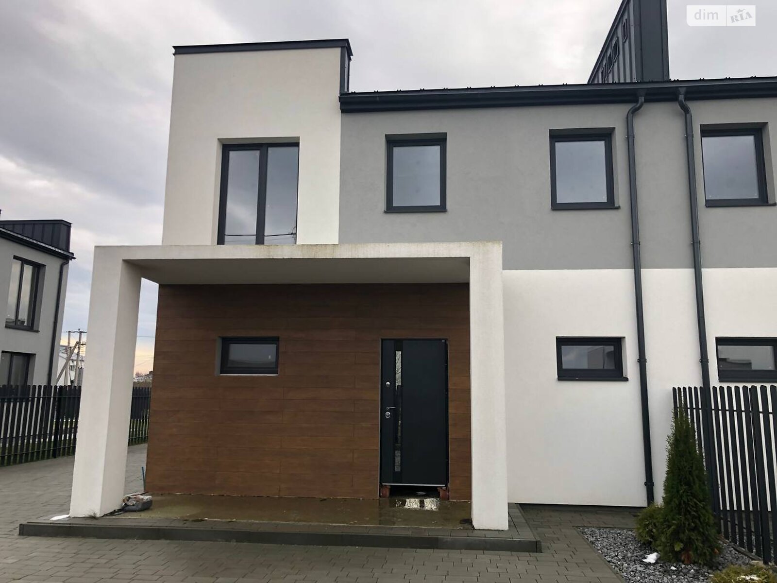 двоповерховий дуплекс, 150 кв. м, цегла. Продаж у Скнилові фото 1 двоповерховий дуплекс, 150 кв. м, цегла. Продаж у Скнилові фото 1