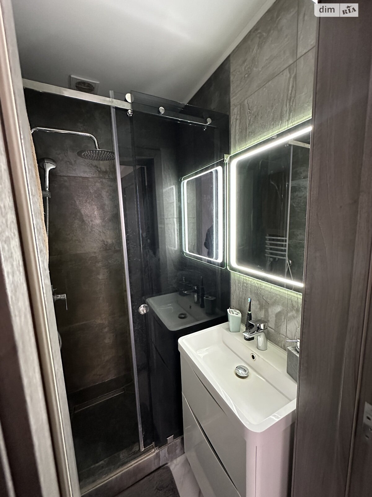 трехэтажный дуплекс, 273 кв. м, кирпич. Продажа в Смыковцы фото 1