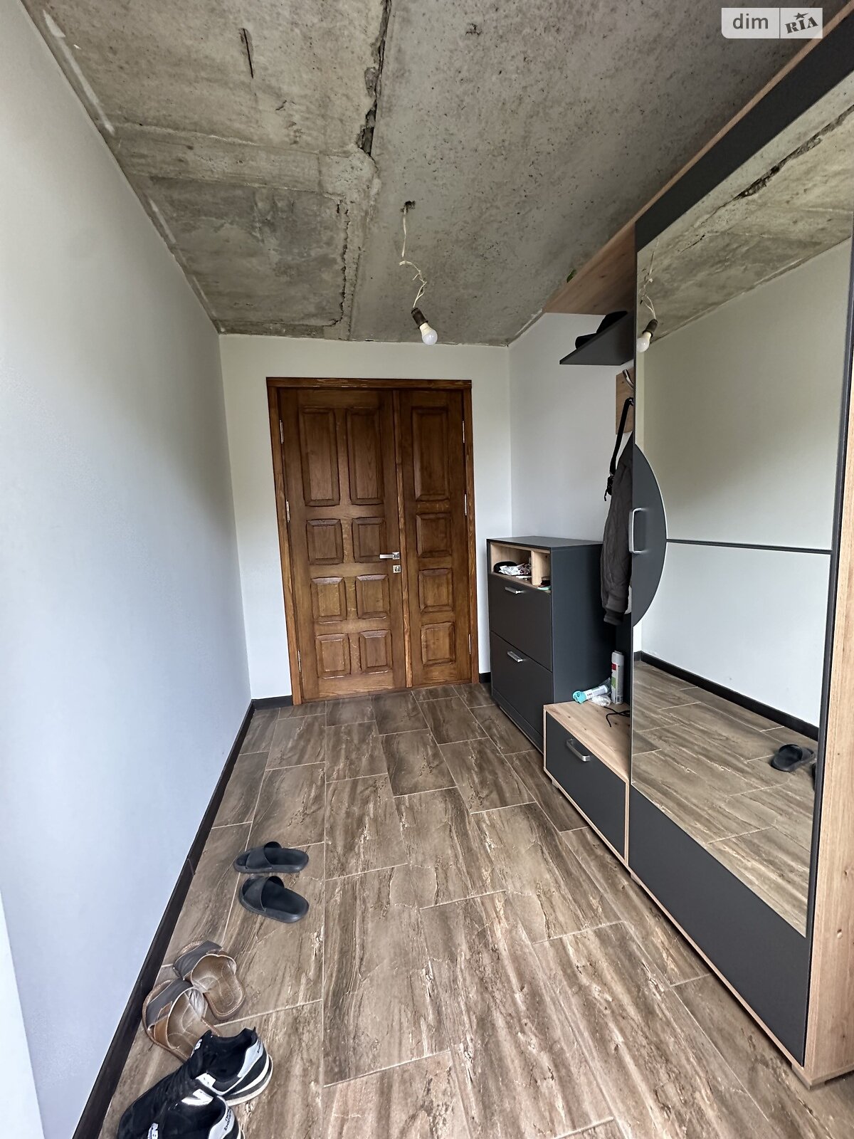 трехэтажный дуплекс, 273 кв. м, кирпич. Продажа в Смыковцы фото 1