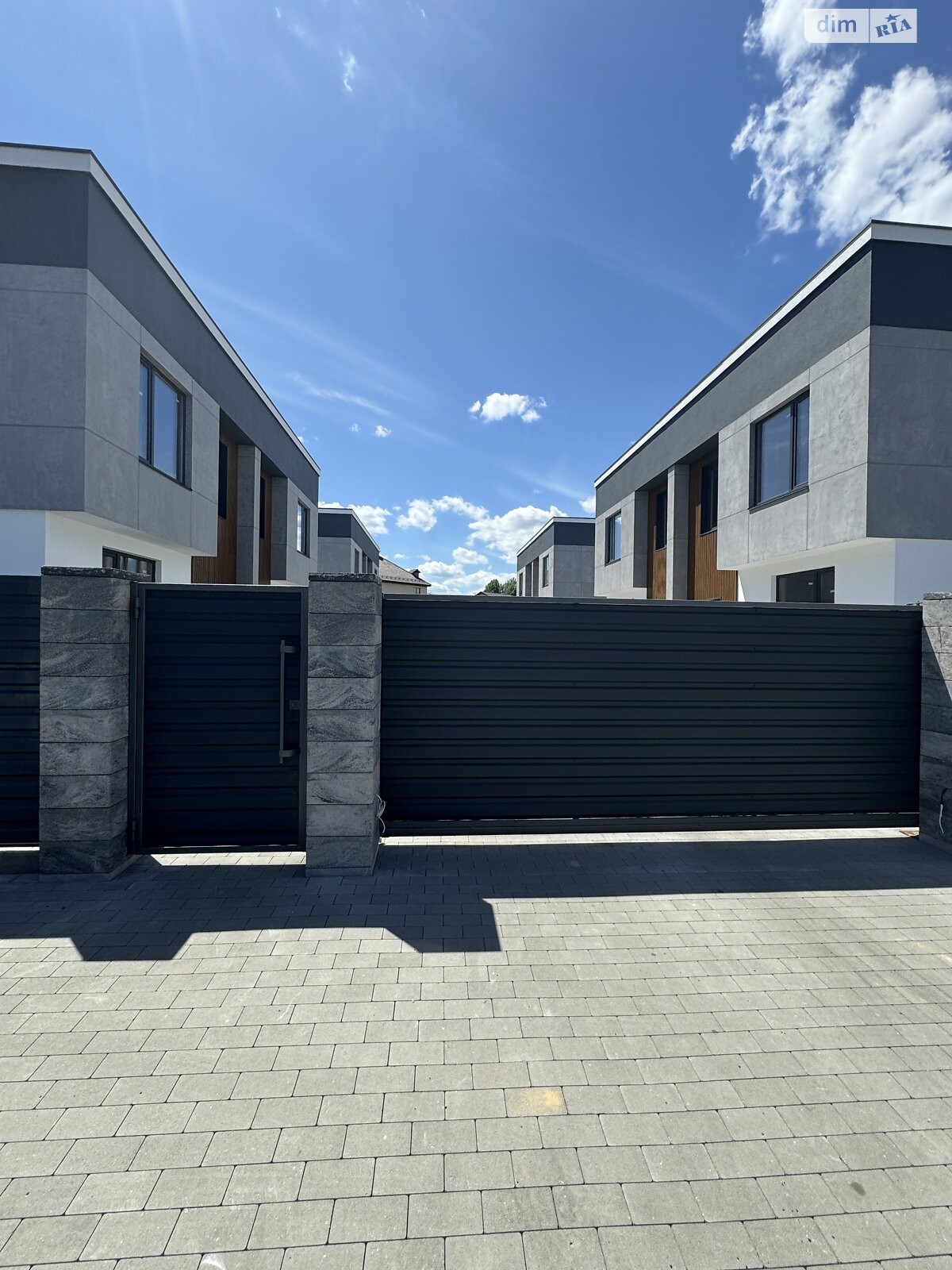 двухэтажный дуплекс, 120 кв. м, керамический кирпич. Продажа в Софиевской Борщаговке фото 1 двухэтажный дуплекс, 120 кв. м, керамический кирпич. Продажа в Софиевской Борщаговке фото 1