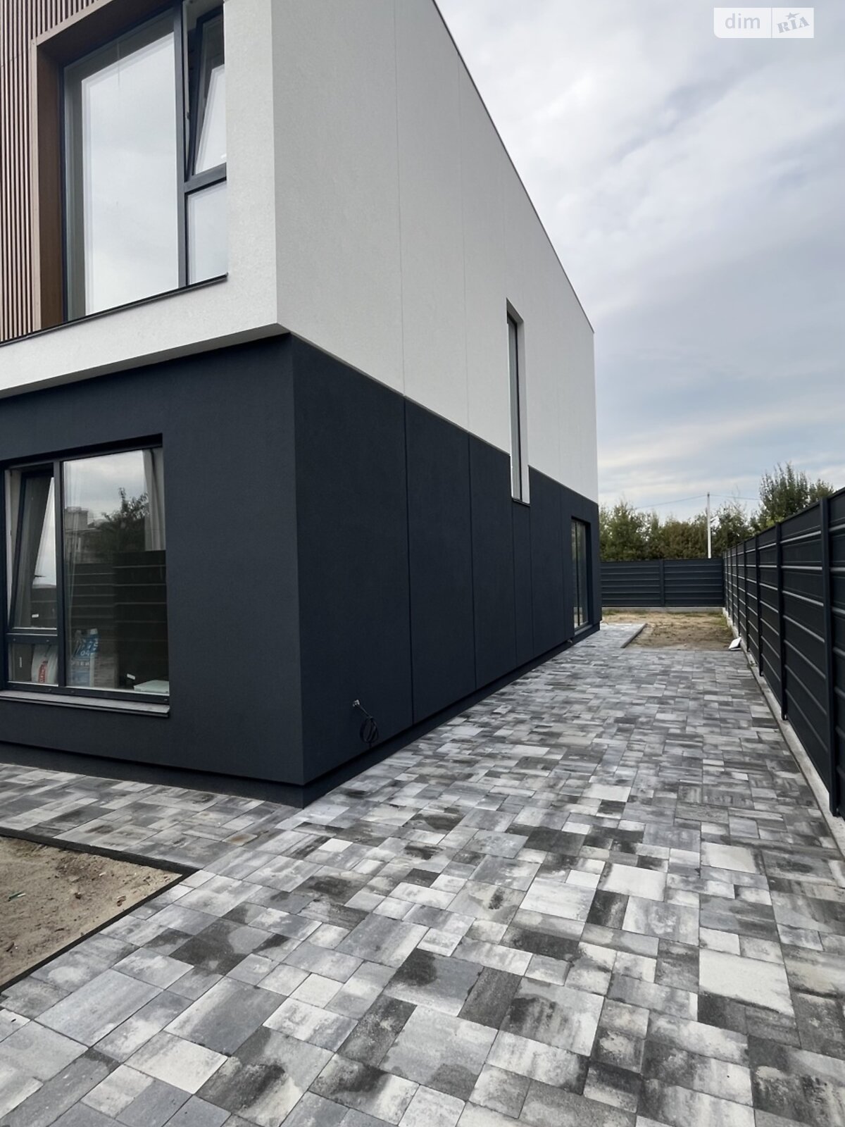 двоповерховий дуплекс, 115 кв. м, цегла. Продаж у Софіївській Борщагівці фото 1 двоповерховий дуплекс, 115 кв. м, цегла. Продаж у Софіївській Борщагівці фото 1