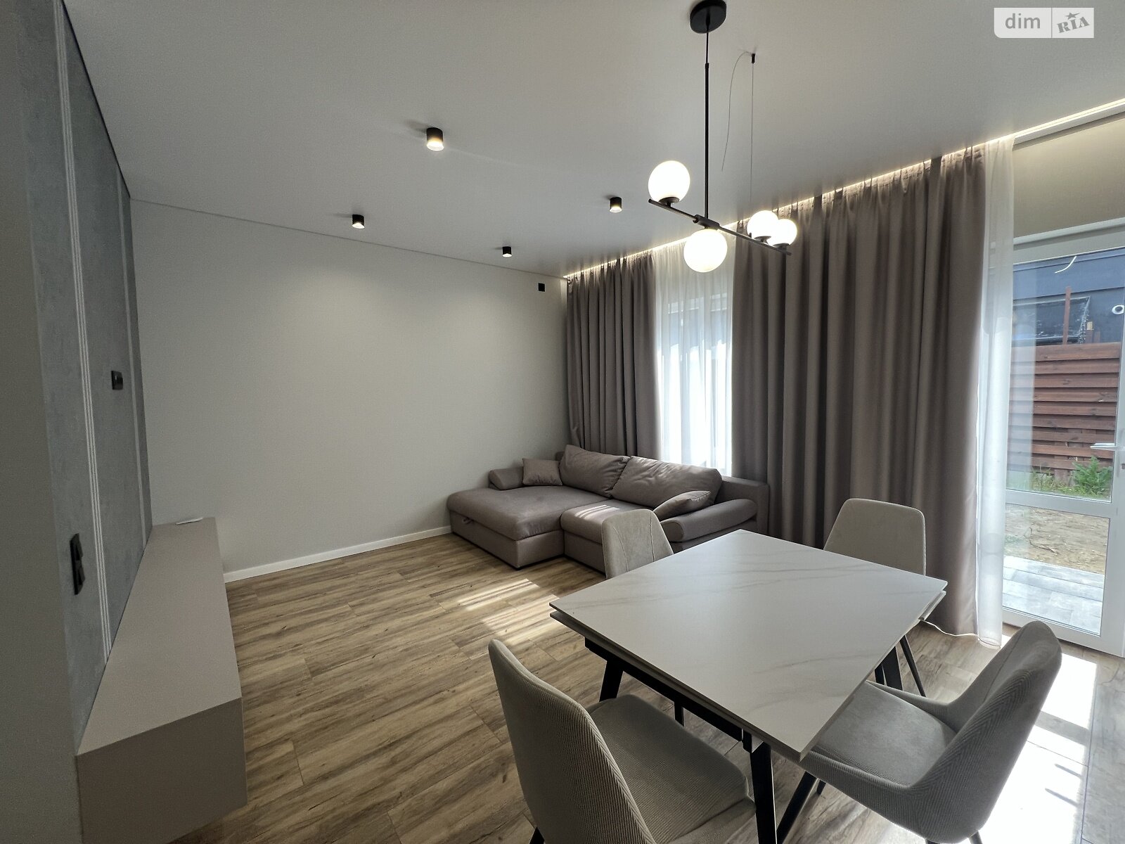 двухэтажный дуплекс, 115 кв. м, керамический кирпич. Продажа в Софиевской Борщаговке фото 1 двухэтажный дуплекс, 115 кв. м, керамический кирпич. Продажа в Софиевской Борщаговке фото 1