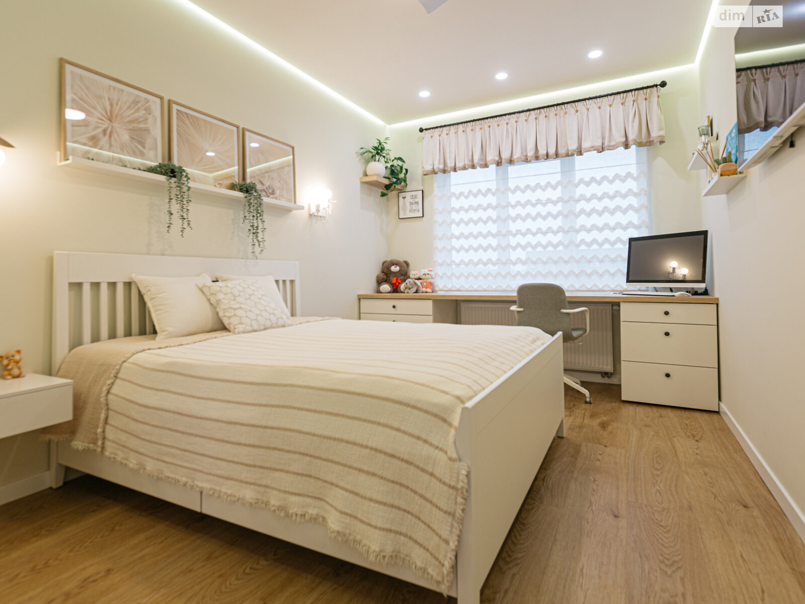 двухэтажный дуплекс, 151.5 кв. м, кирпич. Продажа в Сторожнице фото 1 двухэтажный дуплекс, 151.5 кв. м, кирпич. Продажа в Сторожнице фото 1