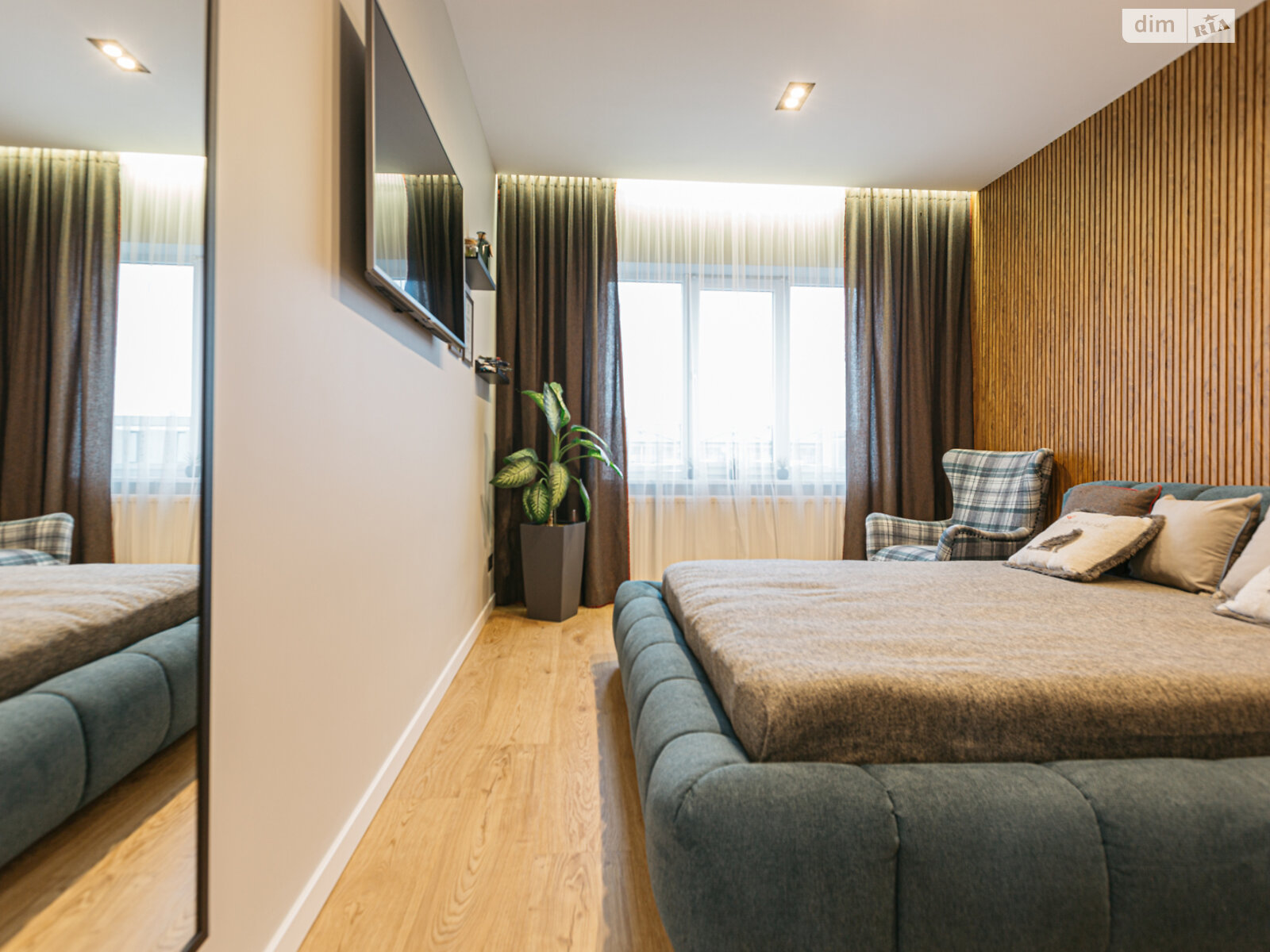 двухэтажный дуплекс, 151.5 кв. м, кирпич. Продажа в Сторожнице фото 1 двухэтажный дуплекс, 151.5 кв. м, кирпич. Продажа в Сторожнице фото 1