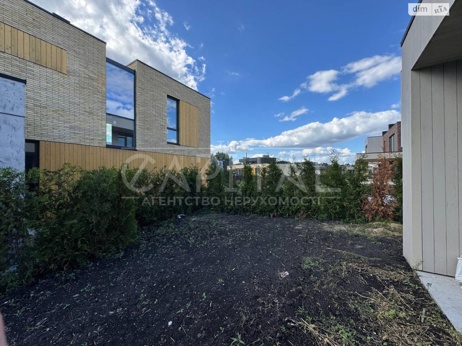 двухэтажный дуплекс, 150 кв. м, кирпич. Продажа в Стоянке фото 1 двухэтажный дуплекс, 150 кв. м, кирпич. Продажа в Стоянке фото 1