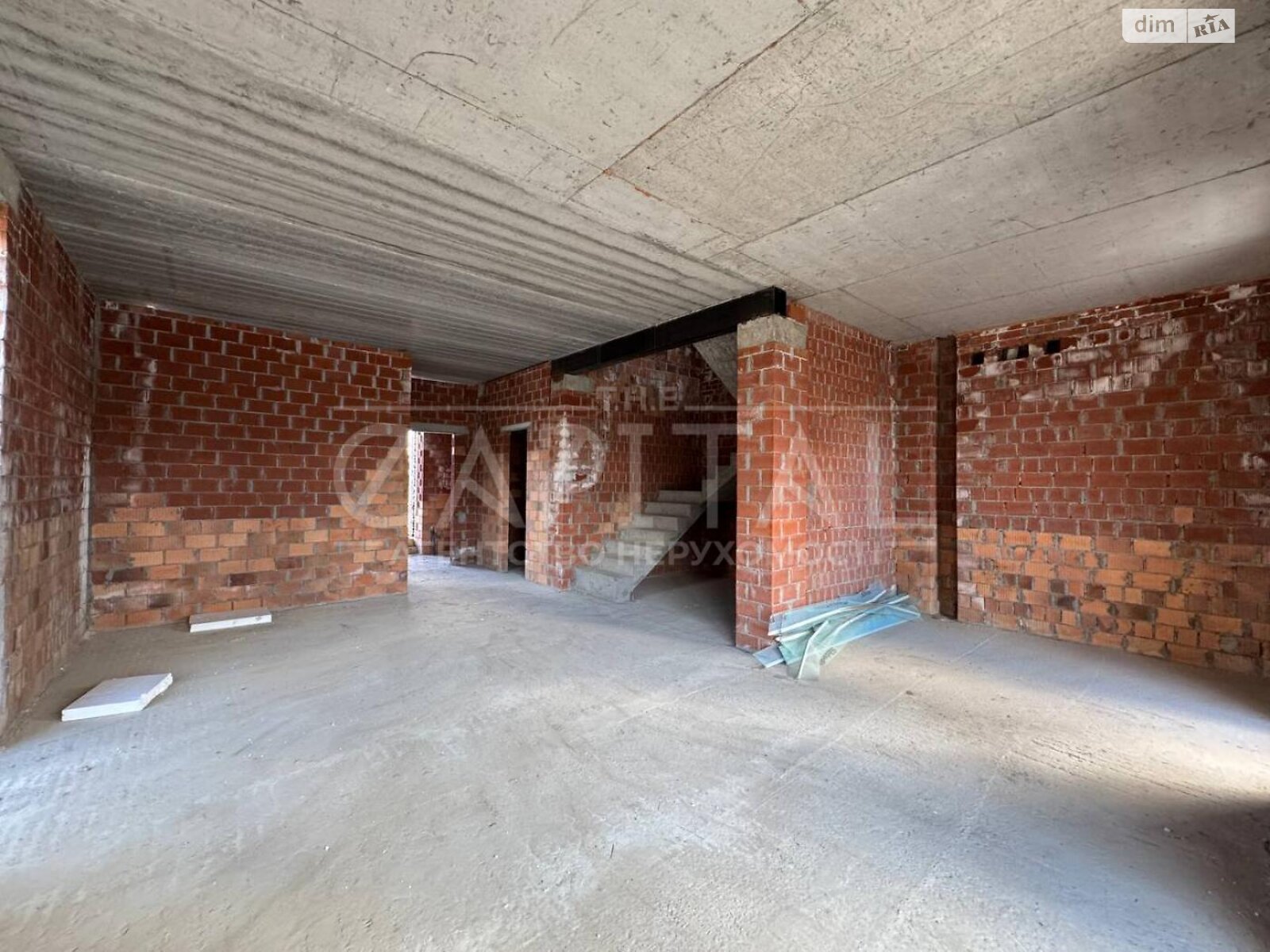 двухэтажный дуплекс, 150 кв. м, кирпич. Продажа в Стоянке фото 1 двухэтажный дуплекс, 150 кв. м, кирпич. Продажа в Стоянке фото 1