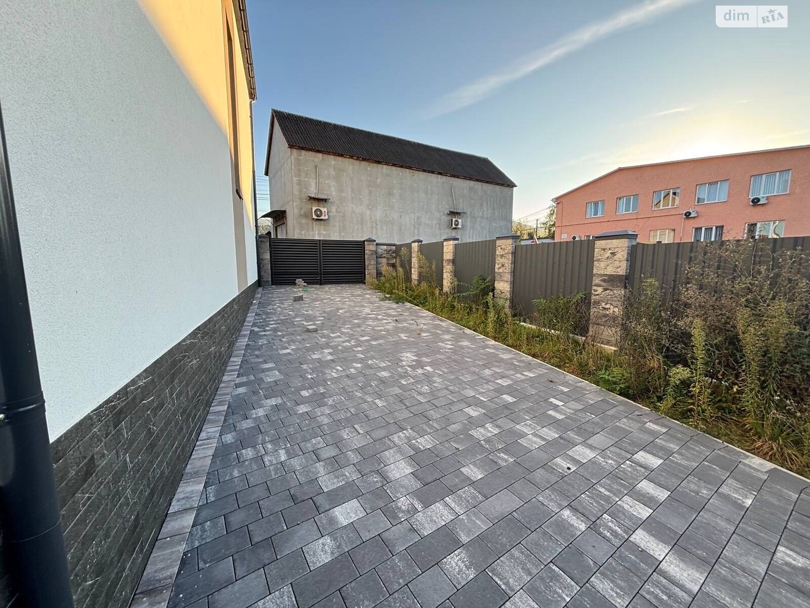 двухэтажный дуплекс, 145 кв. м, кирпич. Продажа в Сваляве район Свалява фото 1 двухэтажный дуплекс, 145 кв. м, кирпич. Продажа в Сваляве район Свалява фото 1