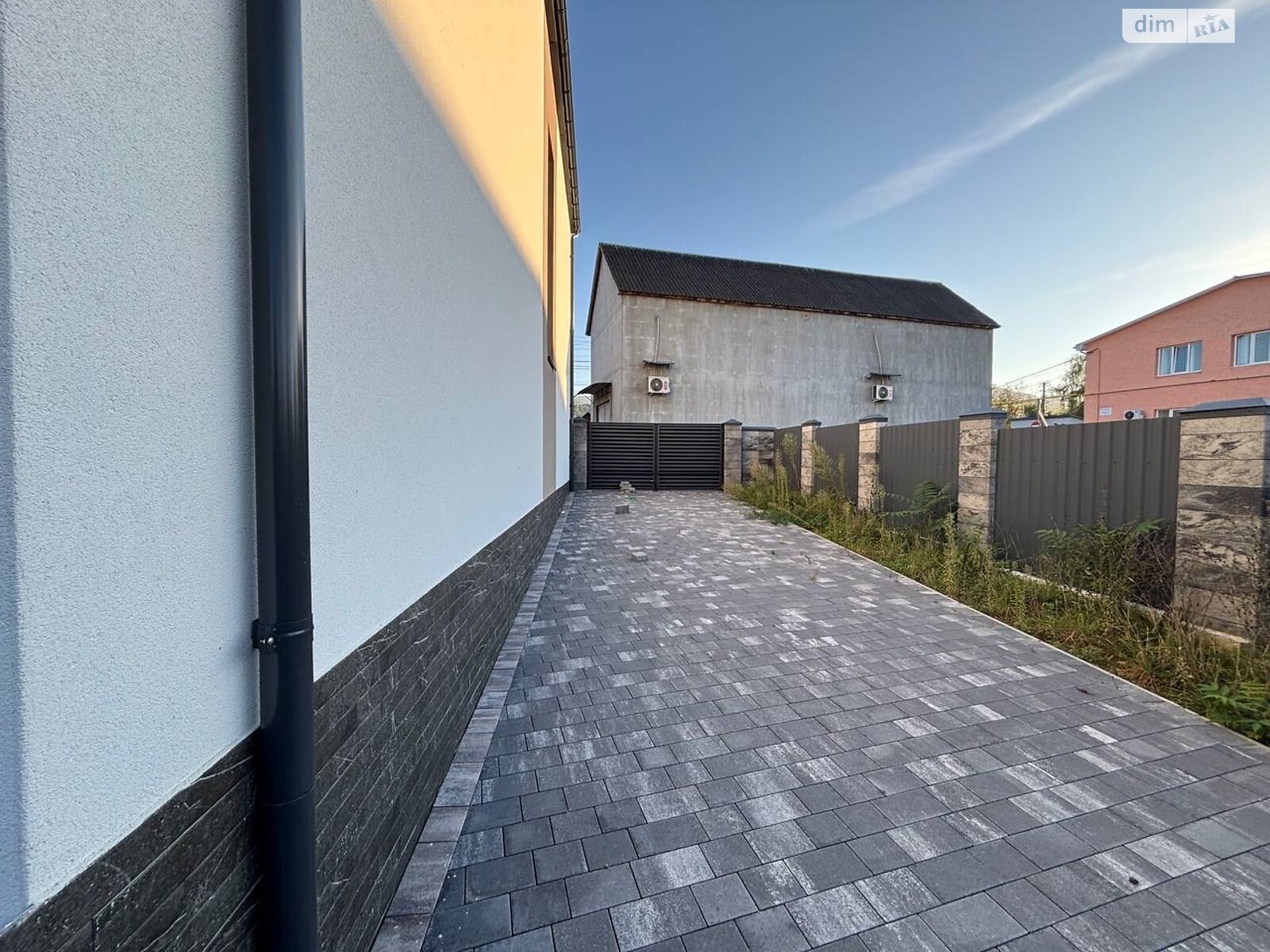 двухэтажный дуплекс, 145 кв. м, кирпич. Продажа в Сваляве район Свалява фото 1 двухэтажный дуплекс, 145 кв. м, кирпич. Продажа в Сваляве район Свалява фото 1