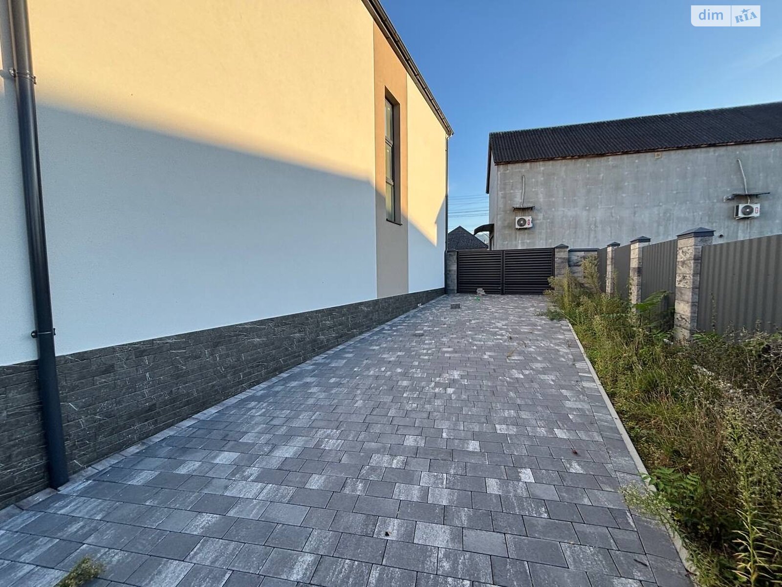 двухэтажный дуплекс, 145 кв. м, кирпич. Продажа в Сваляве район Свалява фото 1 двухэтажный дуплекс, 145 кв. м, кирпич. Продажа в Сваляве район Свалява фото 1