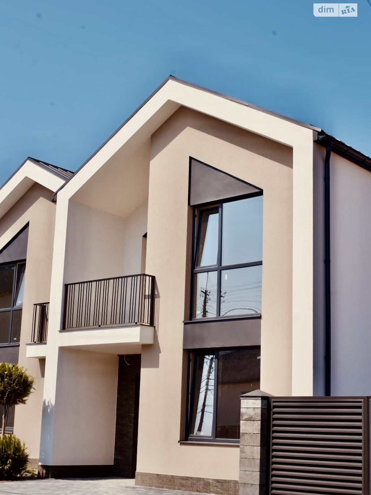 двухэтажный дуплекс, 145 кв. м, кирпич. Продажа в Сваляве район Свалява фото 1 двухэтажный дуплекс, 145 кв. м, кирпич. Продажа в Сваляве район Свалява фото 1