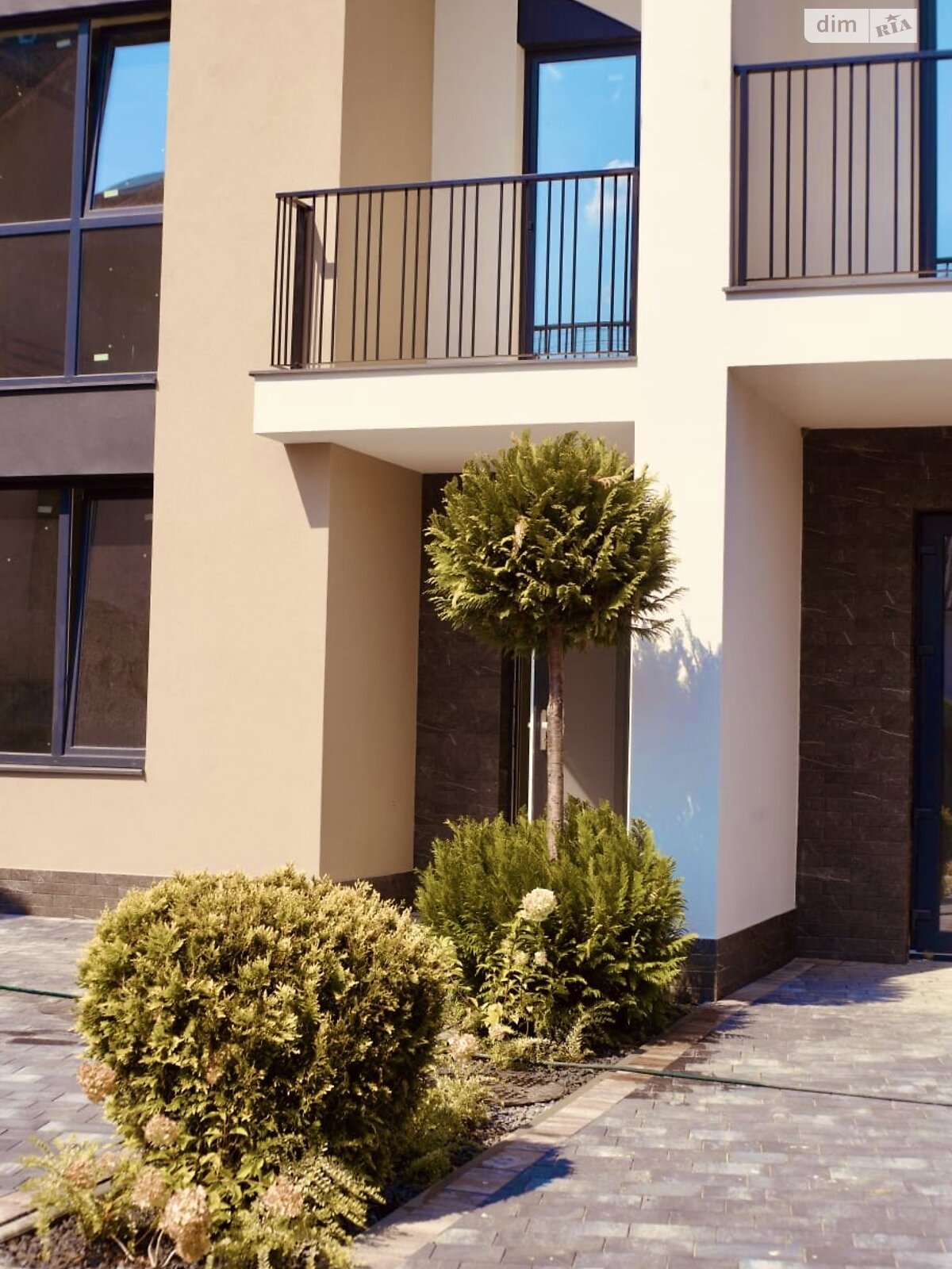 двухэтажный дуплекс, 145 кв. м, кирпич. Продажа в Сваляве район Свалява фото 1 двухэтажный дуплекс, 145 кв. м, кирпич. Продажа в Сваляве район Свалява фото 1