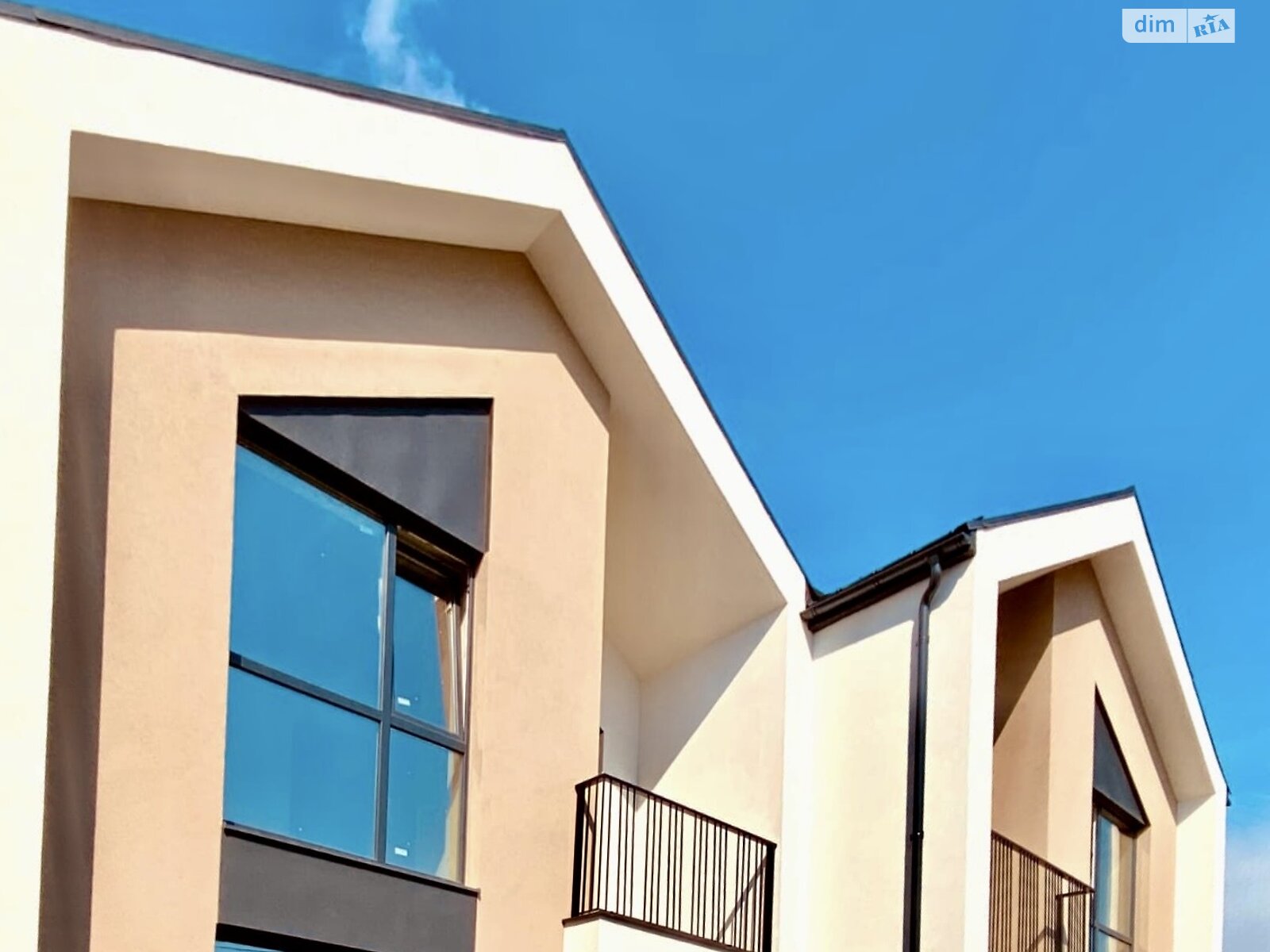 двухэтажный дуплекс, 145 кв. м, кирпич. Продажа в Сваляве район Свалява фото 1 двухэтажный дуплекс, 145 кв. м, кирпич. Продажа в Сваляве район Свалява фото 1