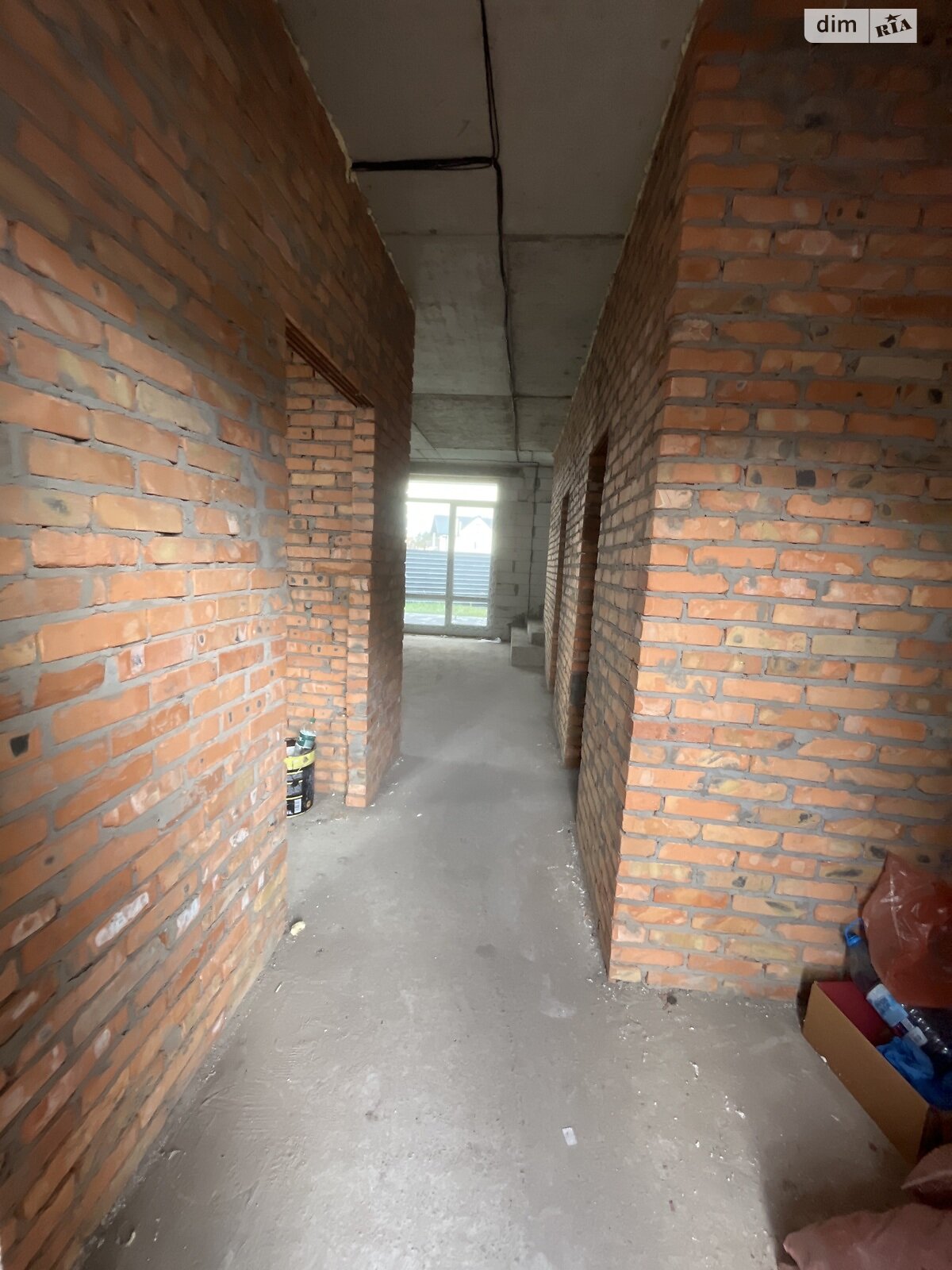 двухэтажный дуплекс, 105 кв. м, кирпич. Продажа в Святопетровское фото 1