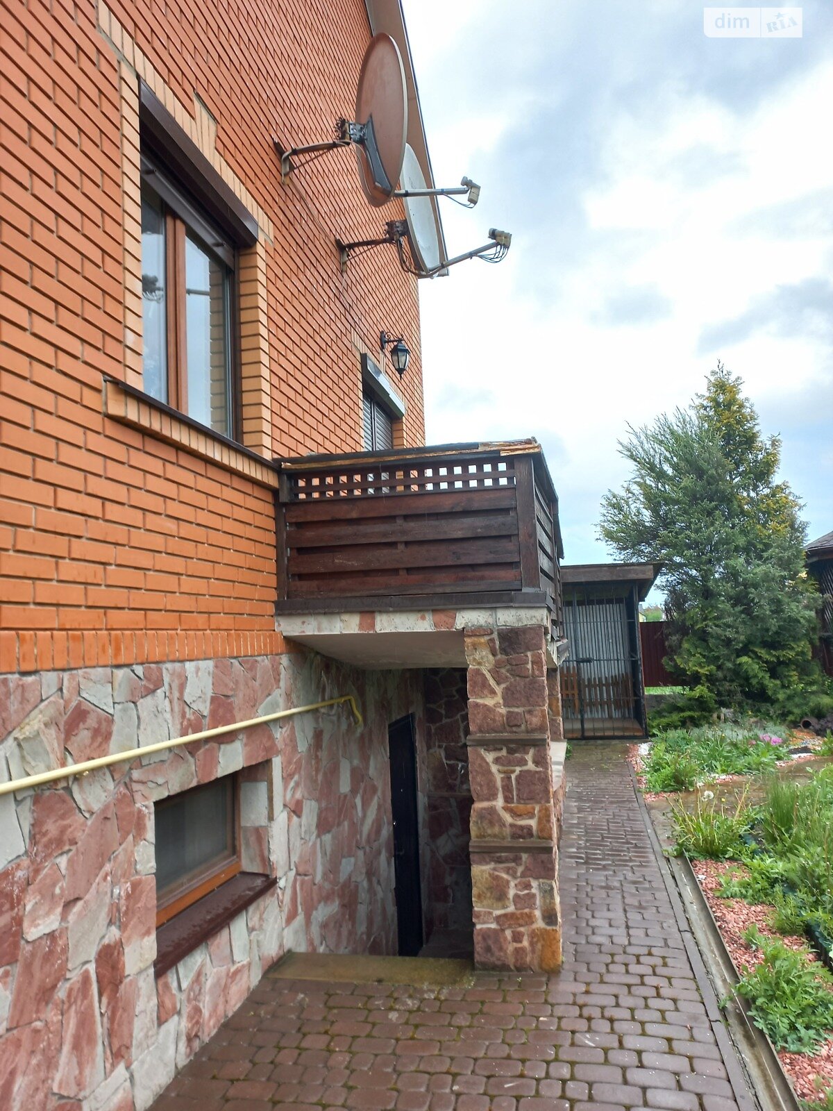 двухэтажный дуплекс, 205 кв. м, кирпич. Продажа в Тернополе район Гаи фото 1 двухэтажный дуплекс, 205 кв. м, кирпич. Продажа в Тернополе район Гаи фото 1