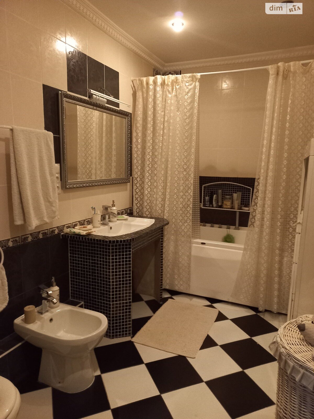 двухэтажный дуплекс, 205 кв. м, кирпич. Продажа в Тернополе район Гаи фото 1 двухэтажный дуплекс, 205 кв. м, кирпич. Продажа в Тернополе район Гаи фото 1