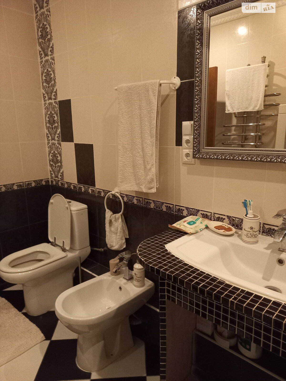 двухэтажный дуплекс, 205 кв. м, кирпич. Продажа в Тернополе район Гаи фото 1 двухэтажный дуплекс, 205 кв. м, кирпич. Продажа в Тернополе район Гаи фото 1