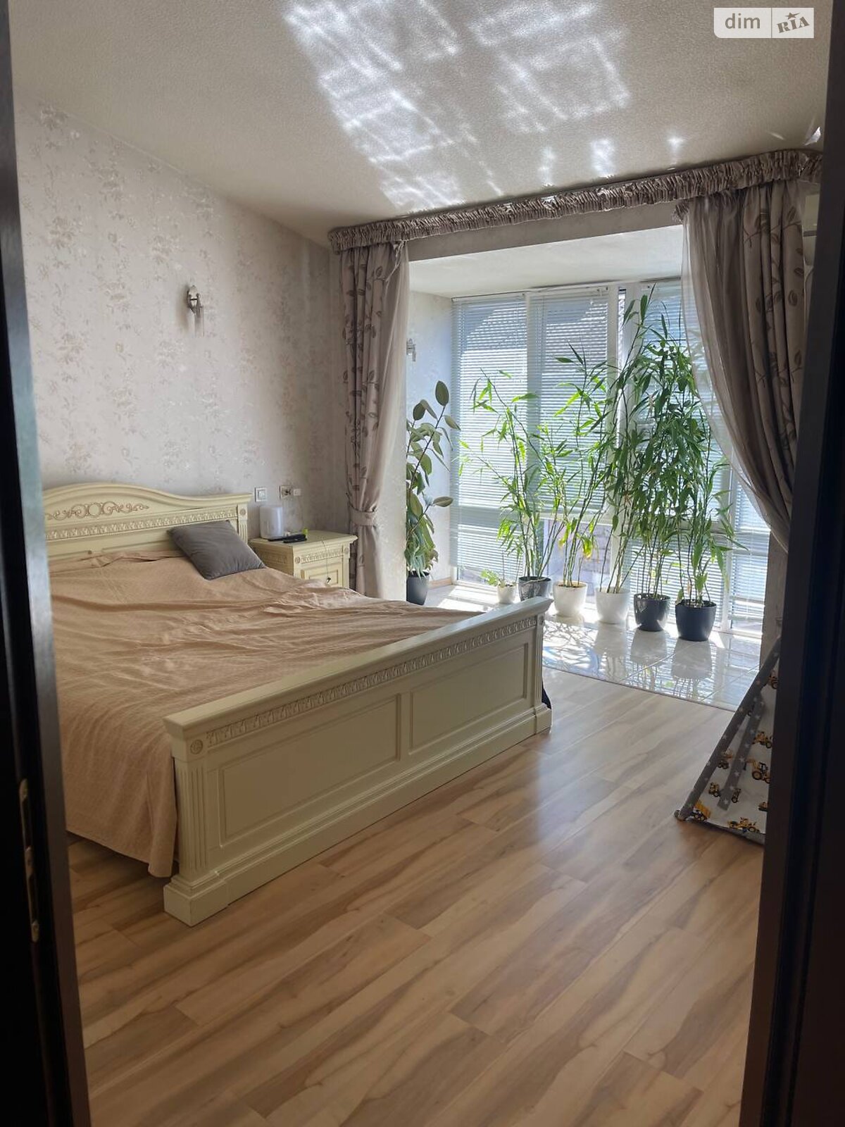 трехэтажный дуплекс, 279.8 кв. м, кирпич. Продажа в Тернополе район Центр фото 1 трехэтажный дуплекс, 279.8 кв. м, кирпич. Продажа в Тернополе район Центр фото 1