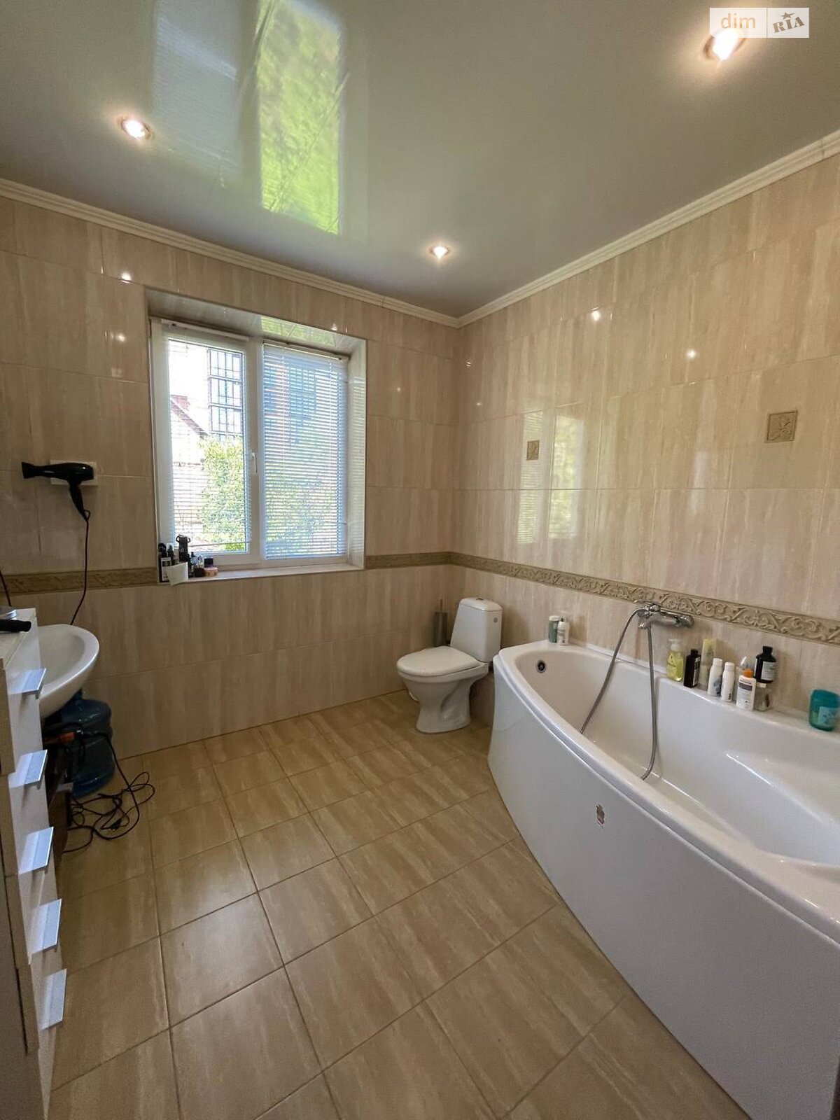 трехэтажный дуплекс, 279.8 кв. м, кирпич. Продажа в Тернополе район Центр фото 1 трехэтажный дуплекс, 279.8 кв. м, кирпич. Продажа в Тернополе район Центр фото 1