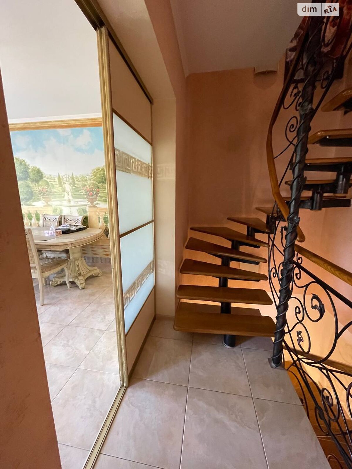 трехэтажный дуплекс, 279.8 кв. м, кирпич. Продажа в Тернополе район Центр фото 1 трехэтажный дуплекс, 279.8 кв. м, кирпич. Продажа в Тернополе район Центр фото 1