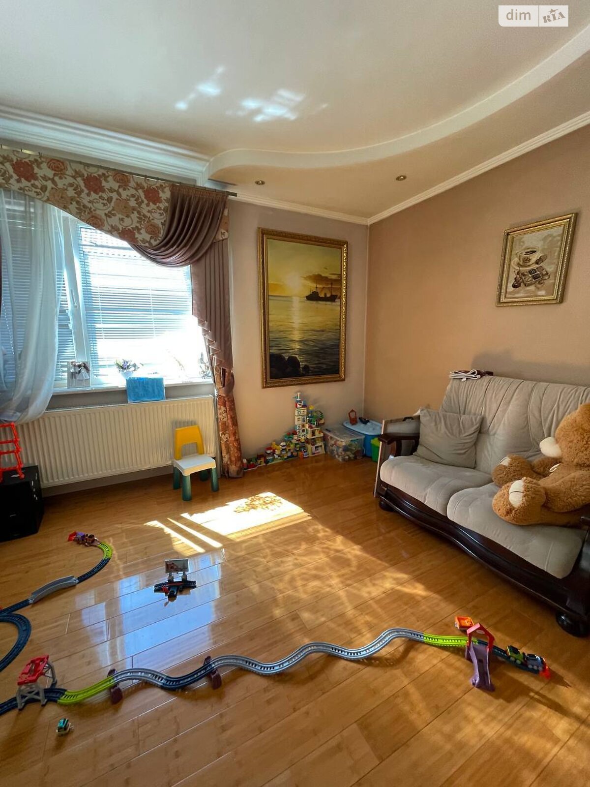 трехэтажный дуплекс, 279.8 кв. м, кирпич. Продажа в Тернополе район Центр фото 1 трехэтажный дуплекс, 279.8 кв. м, кирпич. Продажа в Тернополе район Центр фото 1