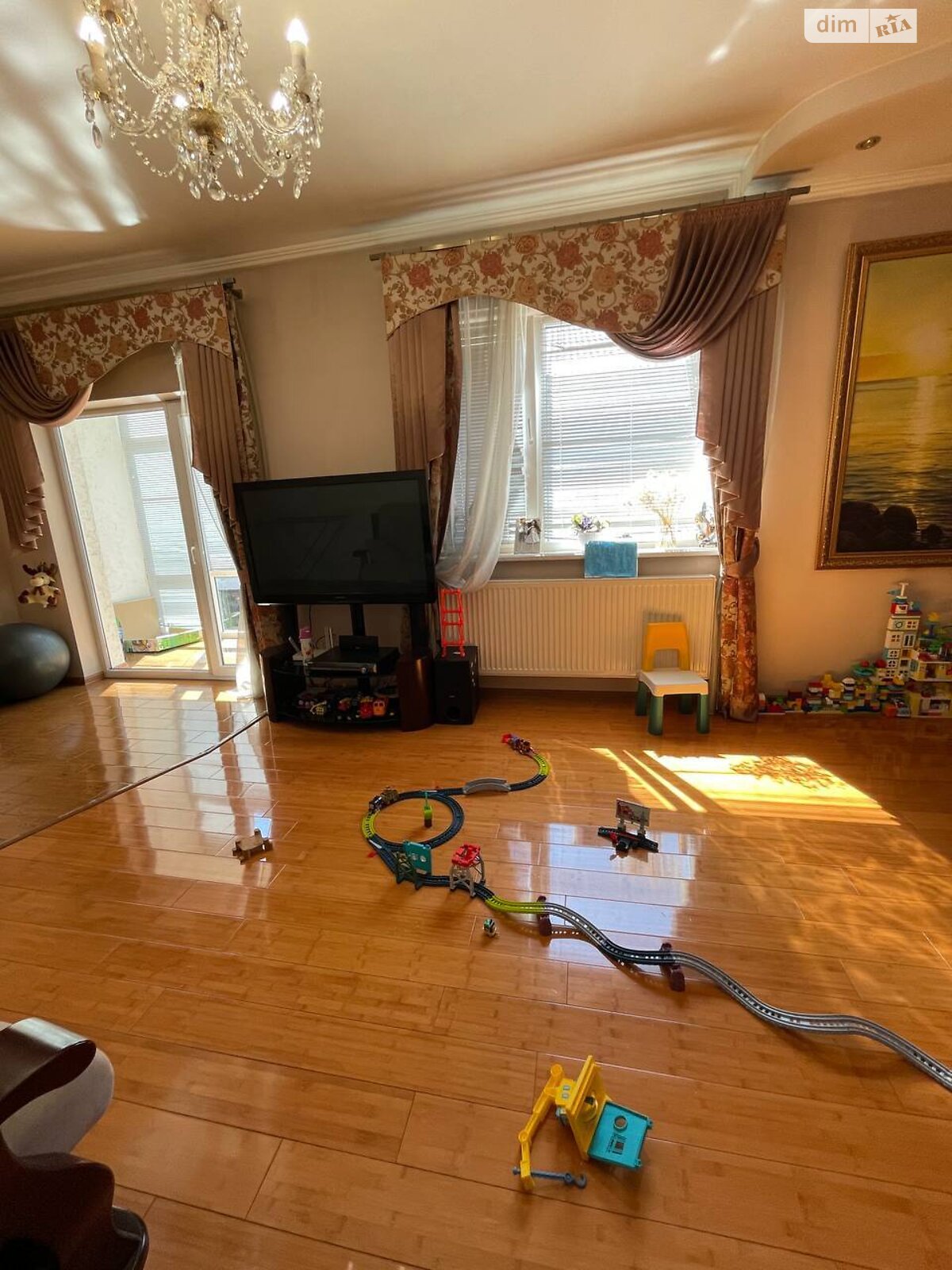 трехэтажный дуплекс, 279.8 кв. м, кирпич. Продажа в Тернополе район Центр фото 1 трехэтажный дуплекс, 279.8 кв. м, кирпич. Продажа в Тернополе район Центр фото 1