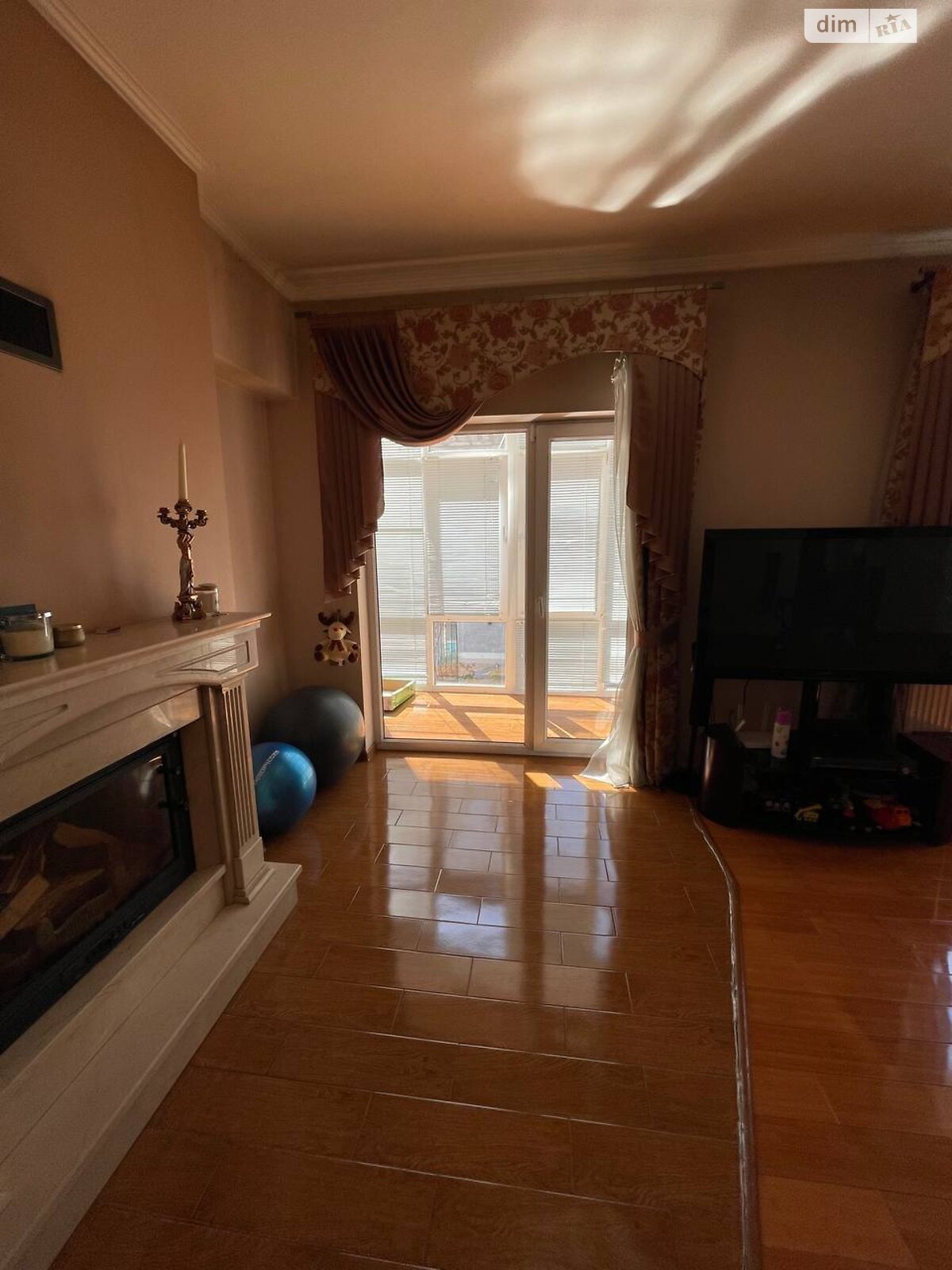трехэтажный дуплекс, 279.8 кв. м, кирпич. Продажа в Тернополе район Центр фото 1 трехэтажный дуплекс, 279.8 кв. м, кирпич. Продажа в Тернополе район Центр фото 1