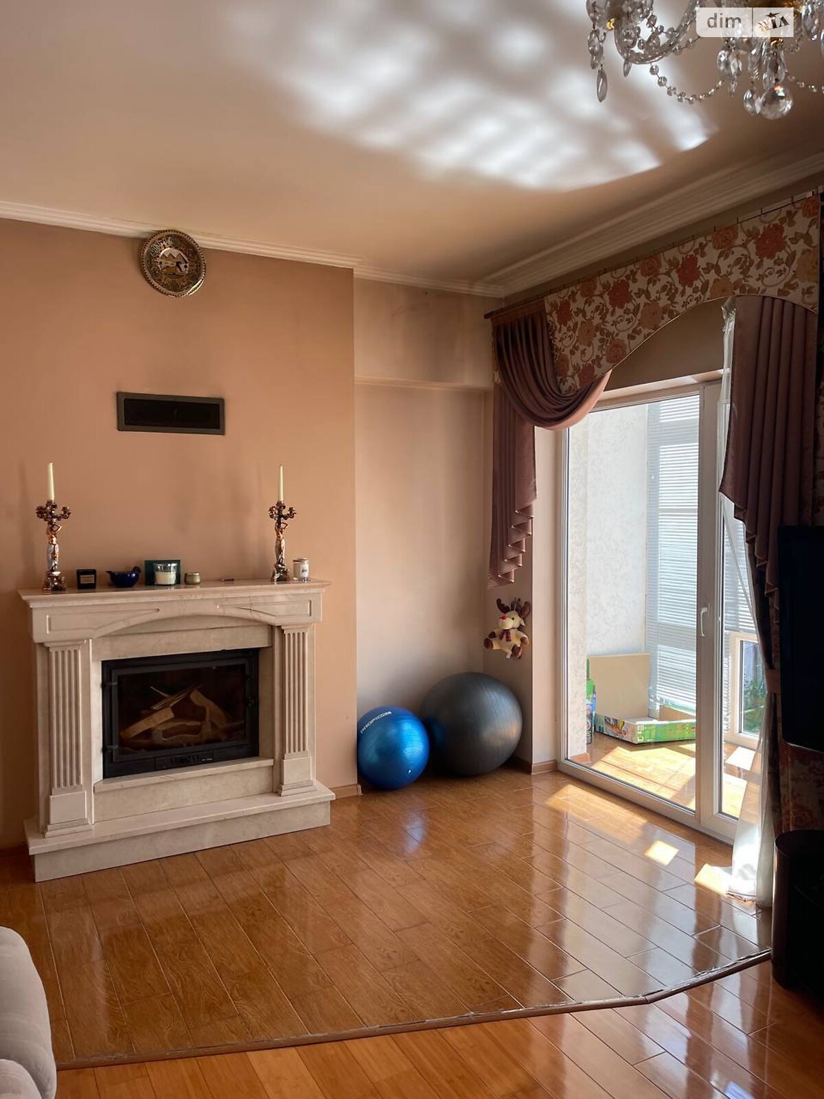 трехэтажный дуплекс, 279.8 кв. м, кирпич. Продажа в Тернополе район Центр фото 1 трехэтажный дуплекс, 279.8 кв. м, кирпич. Продажа в Тернополе район Центр фото 1