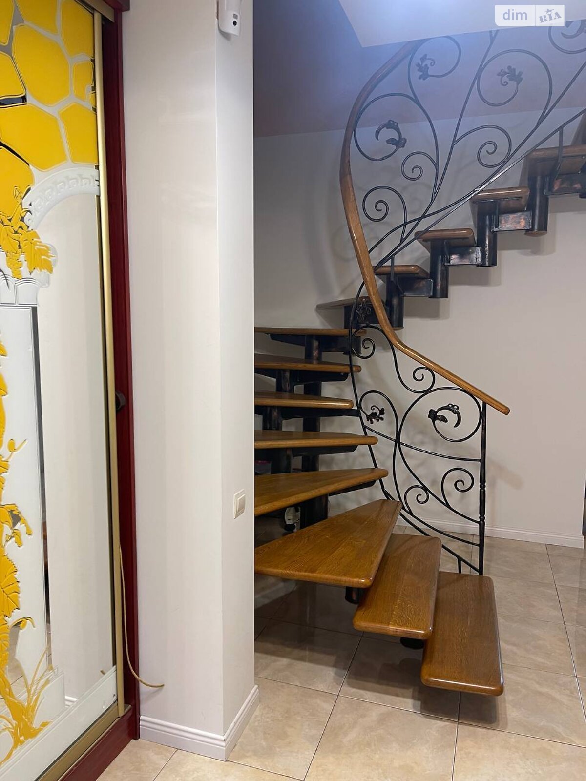 трехэтажный дуплекс, 279.8 кв. м, кирпич. Продажа в Тернополе район Центр фото 1 трехэтажный дуплекс, 279.8 кв. м, кирпич. Продажа в Тернополе район Центр фото 1