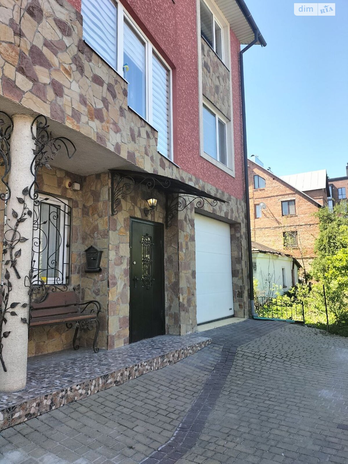 трехэтажный дуплекс, 279.8 кв. м, кирпич. Продажа в Тернополе район Центр фото 1 трехэтажный дуплекс, 279.8 кв. м, кирпич. Продажа в Тернополе район Центр фото 1