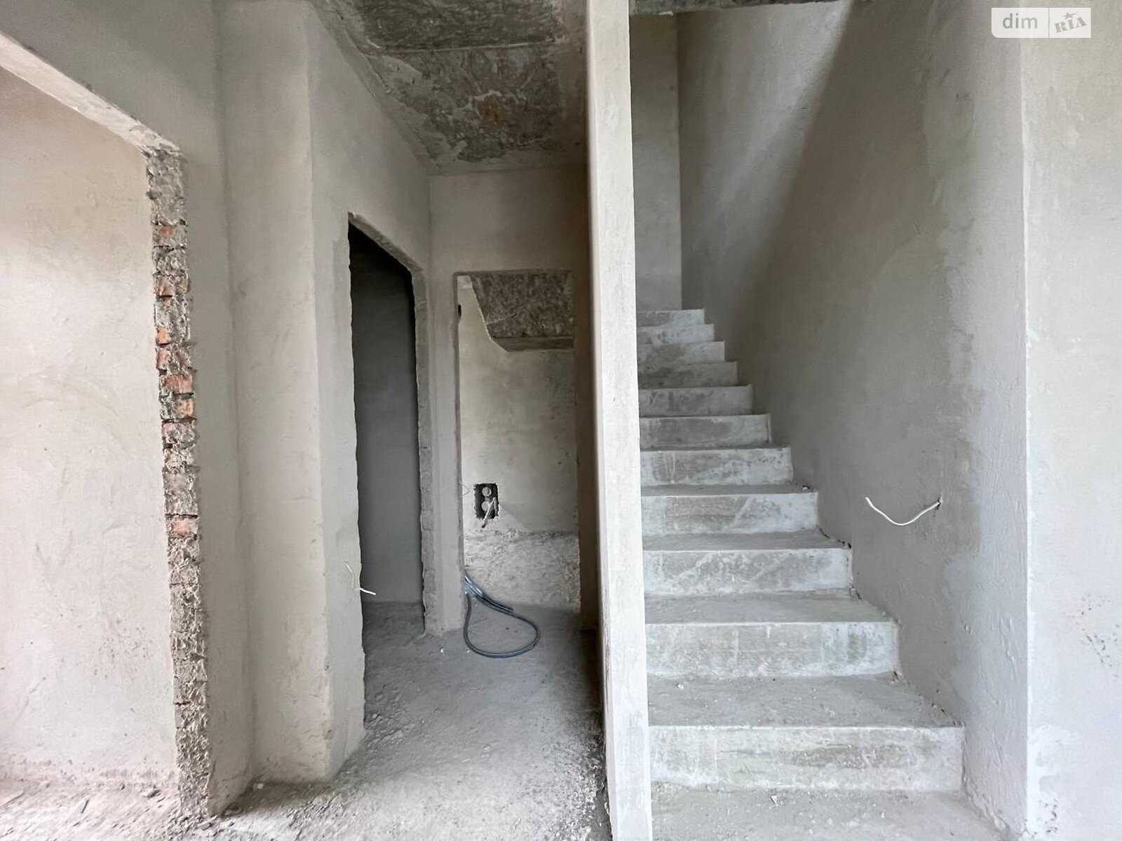 двоповерховий дуплекс, 125 кв. м, цегла. Продаж у Тернополі фото 1 двоповерховий дуплекс, 125 кв. м, цегла. Продаж у Тернополі фото 1