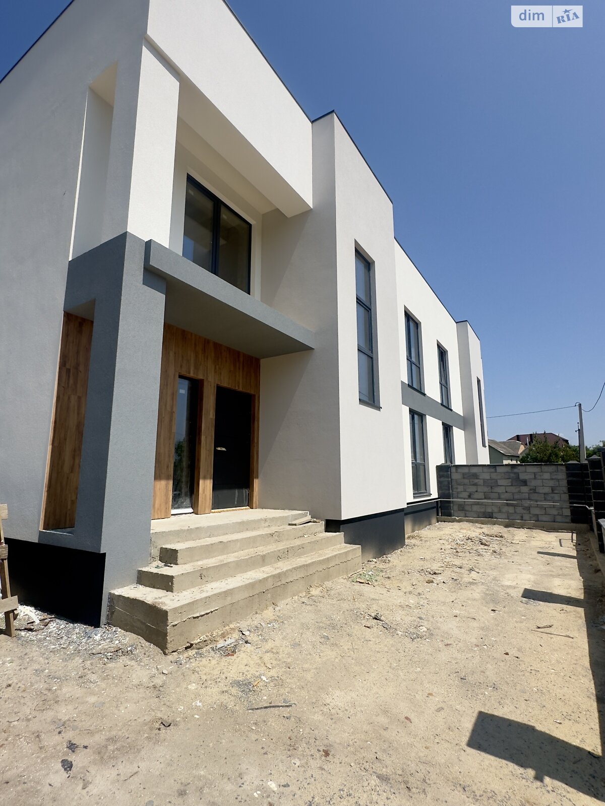 двоповерховий дуплекс, 130 кв. м, цегла. Продаж у Тинном фото 1