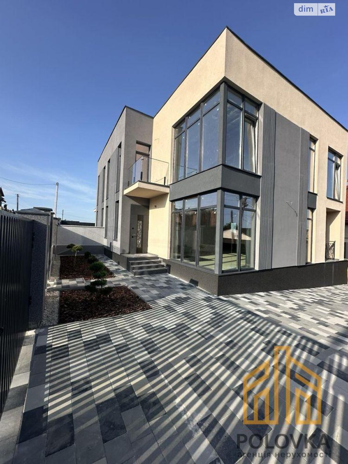 двоповерховий дуплекс, 164 кв. м, цегла. Продаж в Ужгороді, район Червениця фото 1