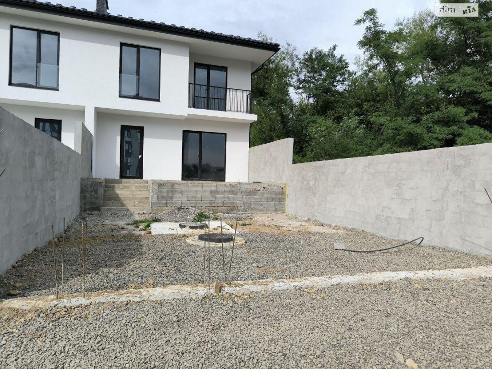 двухэтажный дуплекс, 93.5 кв. м, кирпич. Продажа в Ужгороде район Червеница фото 1 двухэтажный дуплекс, 93.5 кв. м, кирпич. Продажа в Ужгороде район Червеница фото 1