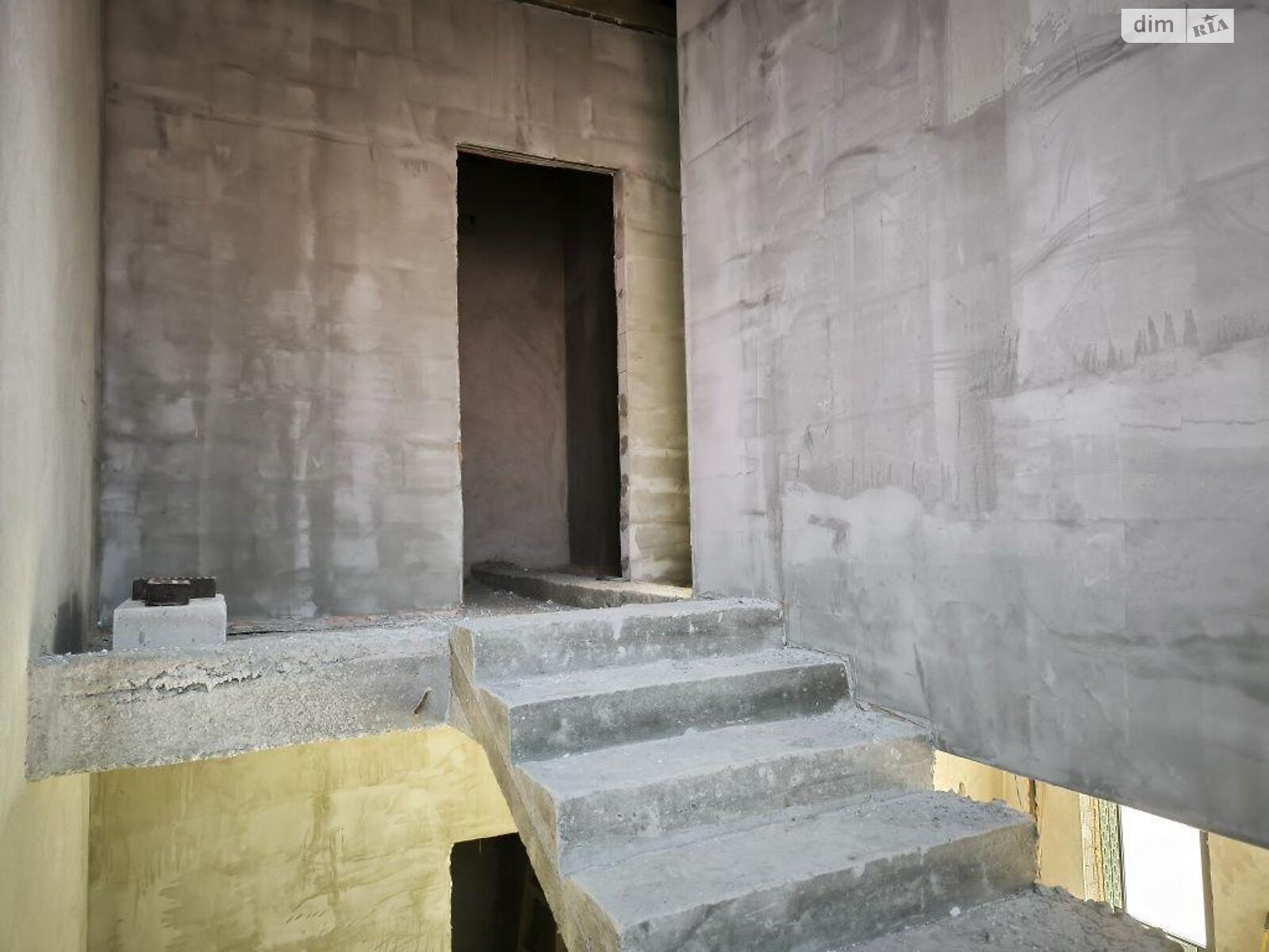 двухэтажный дуплекс, 93.5 кв. м, кирпич. Продажа в Ужгороде район Червеница фото 1 двухэтажный дуплекс, 93.5 кв. м, кирпич. Продажа в Ужгороде район Червеница фото 1