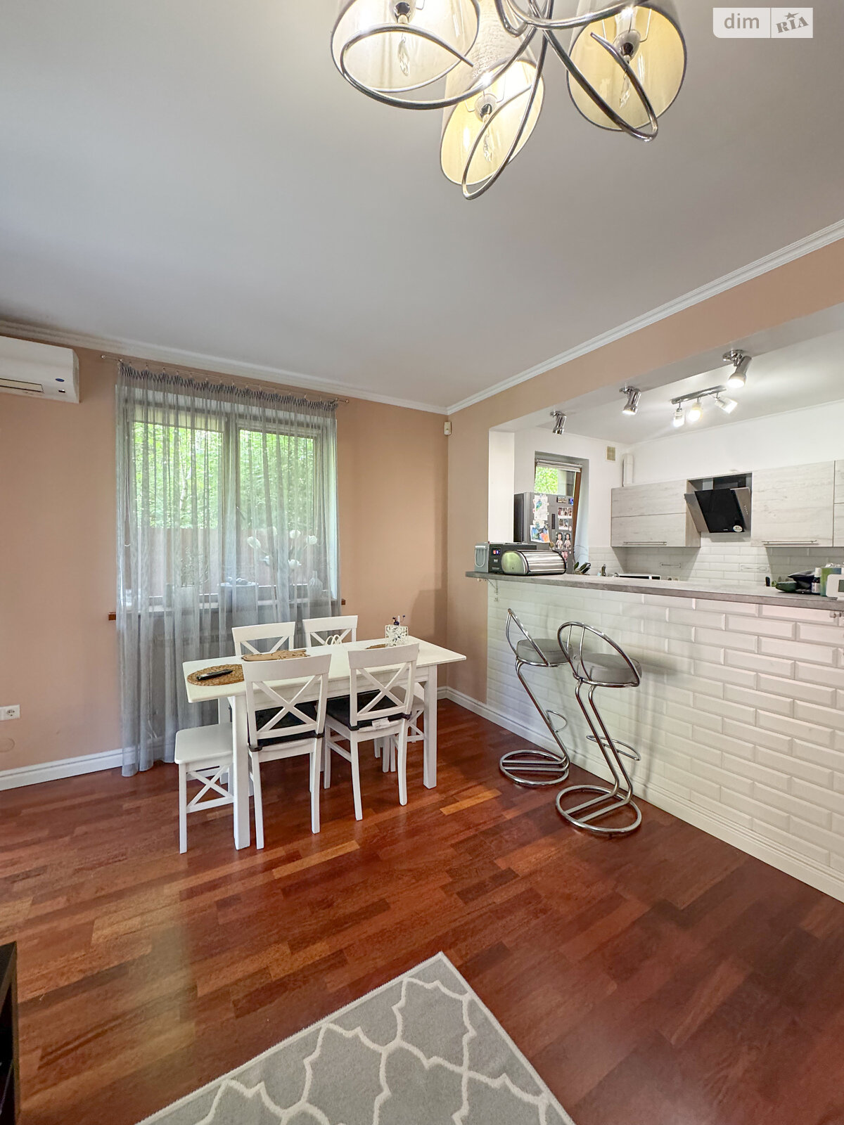 двоповерховий дуплекс, 120 кв. м, цегла. Продаж у Ужгороді фото 1 двоповерховий дуплекс, 120 кв. м, цегла. Продаж у Ужгороді фото 1