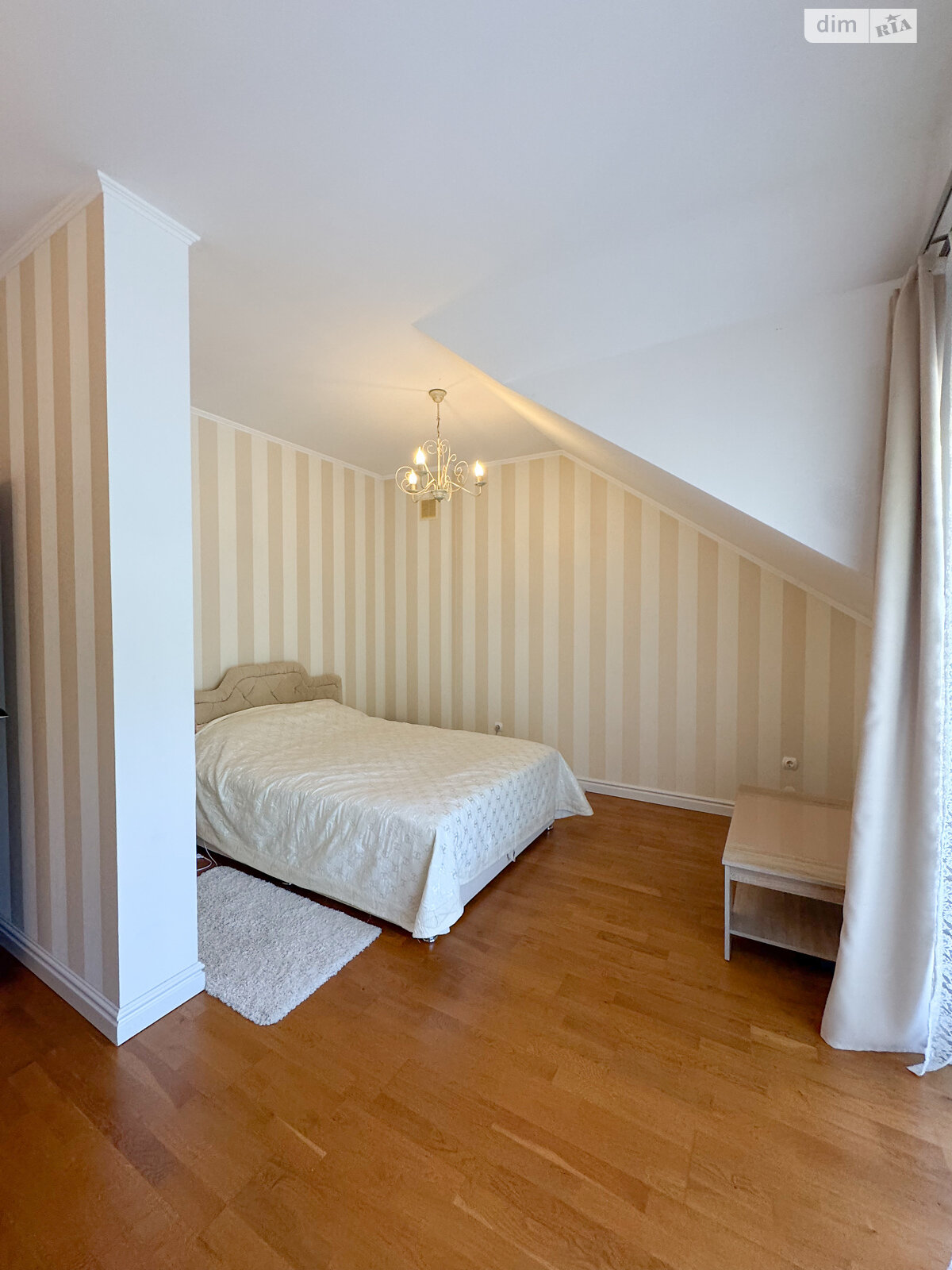 двоповерховий дуплекс, 120 кв. м, цегла. Продаж у Ужгороді фото 1 двоповерховий дуплекс, 120 кв. м, цегла. Продаж у Ужгороді фото 1