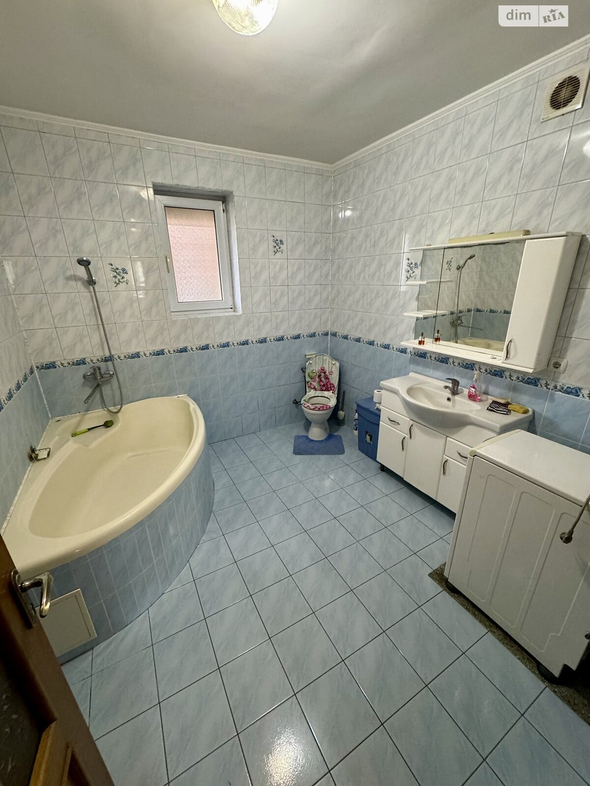 трехэтажный дуплекс, 128 кв. м, кирпич. Продажа в Ужгороде фото 1 трехэтажный дуплекс, 128 кв. м, кирпич. Продажа в Ужгороде фото 1