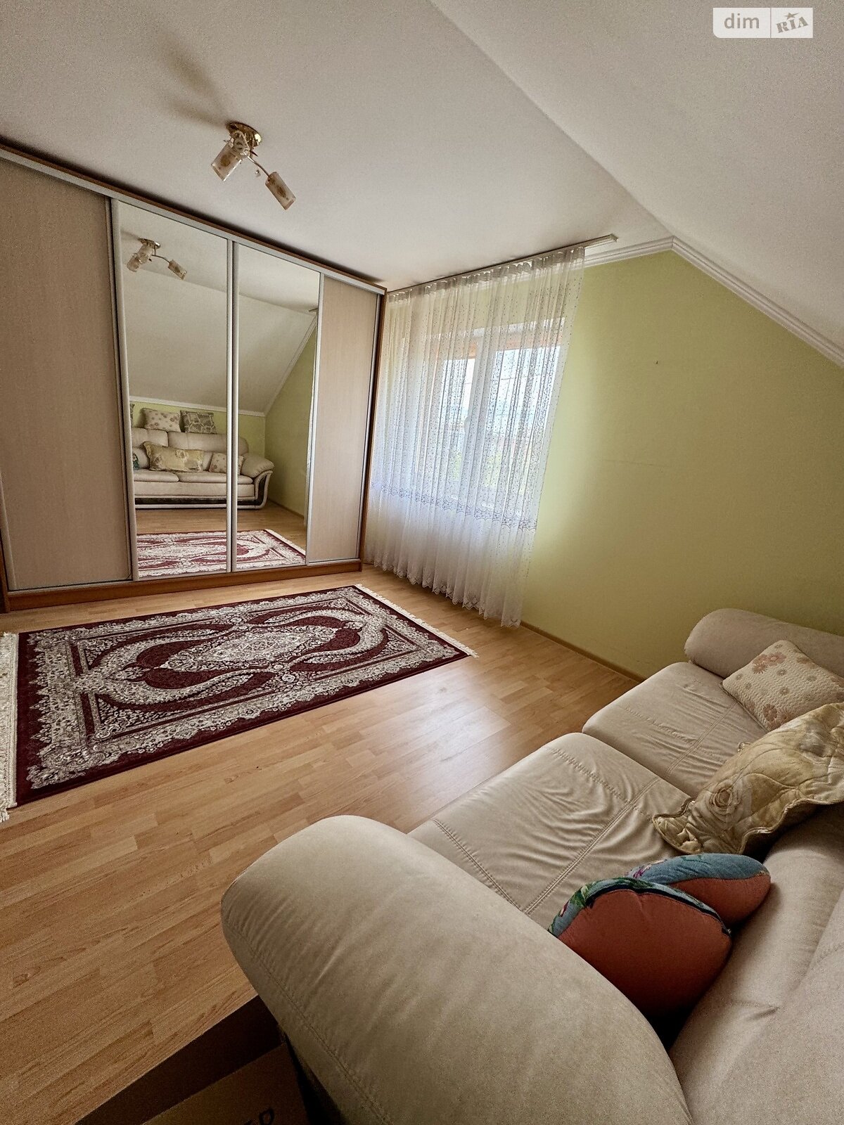 трехэтажный дуплекс, 128 кв. м, кирпич. Продажа в Ужгороде фото 1 трехэтажный дуплекс, 128 кв. м, кирпич. Продажа в Ужгороде фото 1