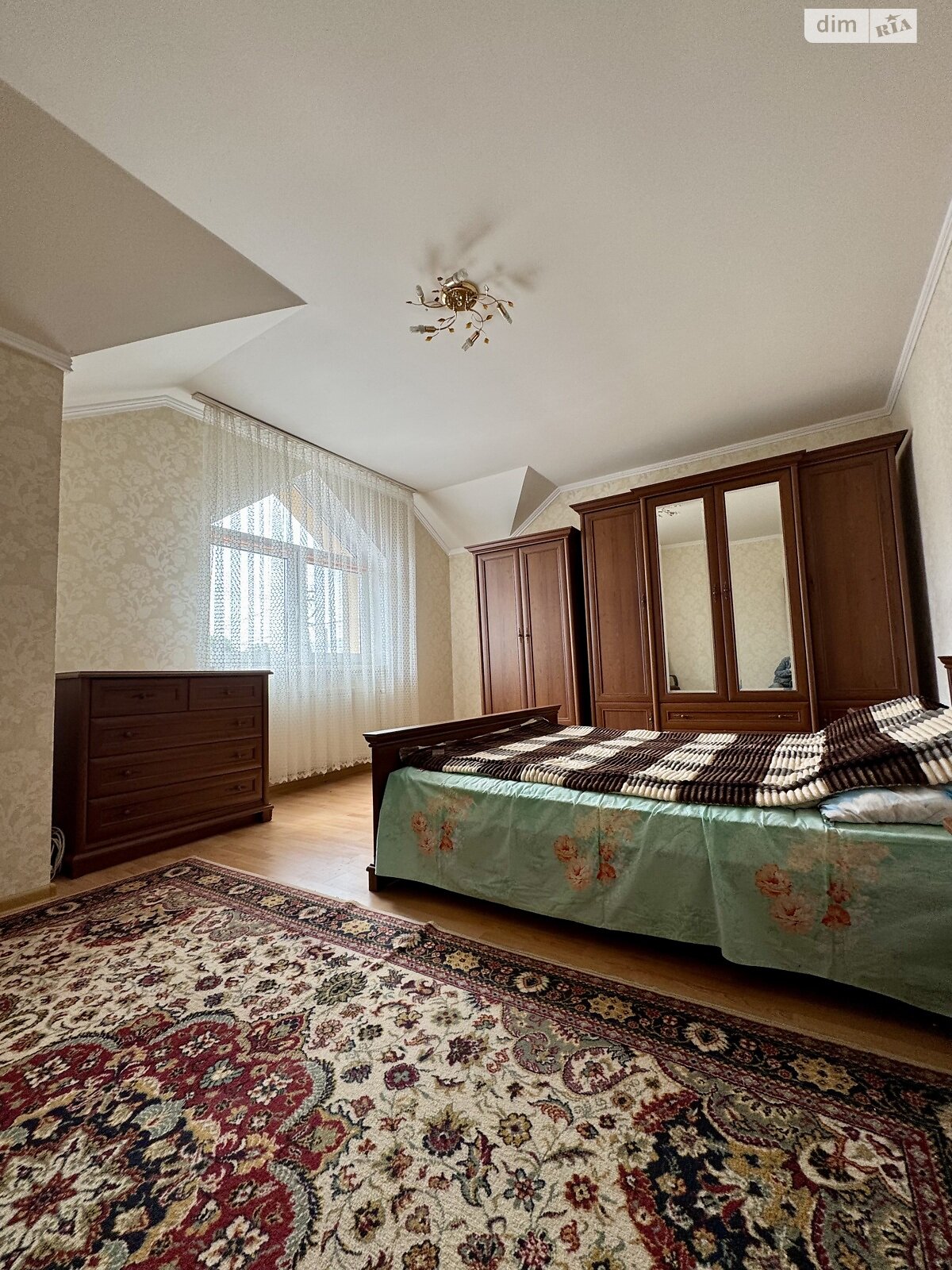 трехэтажный дуплекс, 128 кв. м, кирпич. Продажа в Ужгороде фото 1 трехэтажный дуплекс, 128 кв. м, кирпич. Продажа в Ужгороде фото 1