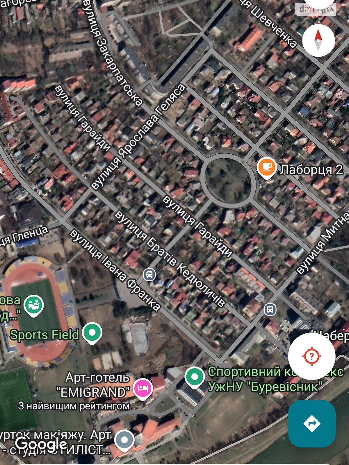 двоповерховий дуплекс, 125 кв. м, кирпич. Продаж в Ужгороді, район Малий Галагов фото 1 двоповерховий дуплекс, 125 кв. м, кирпич. Продаж в Ужгороді, район Малий Галагов фото 1