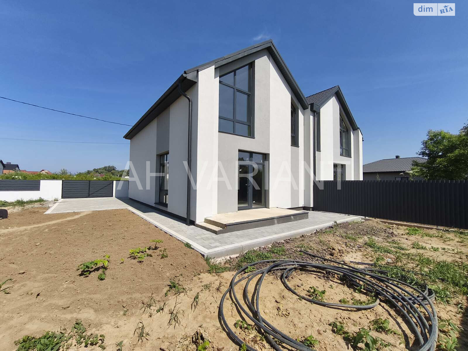 двухэтажный дуплекс, 120 кв. м, кирпич. Продажа в Ужгороде фото 1 двухэтажный дуплекс, 120 кв. м, кирпич. Продажа в Ужгороде фото 1