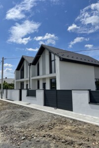 двоповерховий дуплекс, 120 кв. м, кирпич. Продаж в Ужгороді, район Садовий фото 2 двоповерховий дуплекс, 120 кв. м, кирпич. Продаж в Ужгороді, район Садовий фото 2