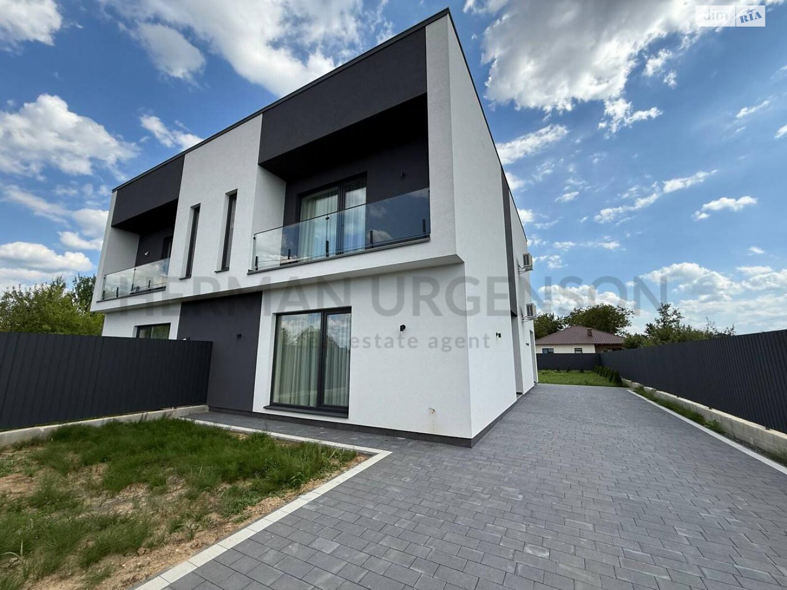 двоповерховий дуплекс, 138 кв. м, цегла. Продаж в Ужгороді, район Садовий фото 1