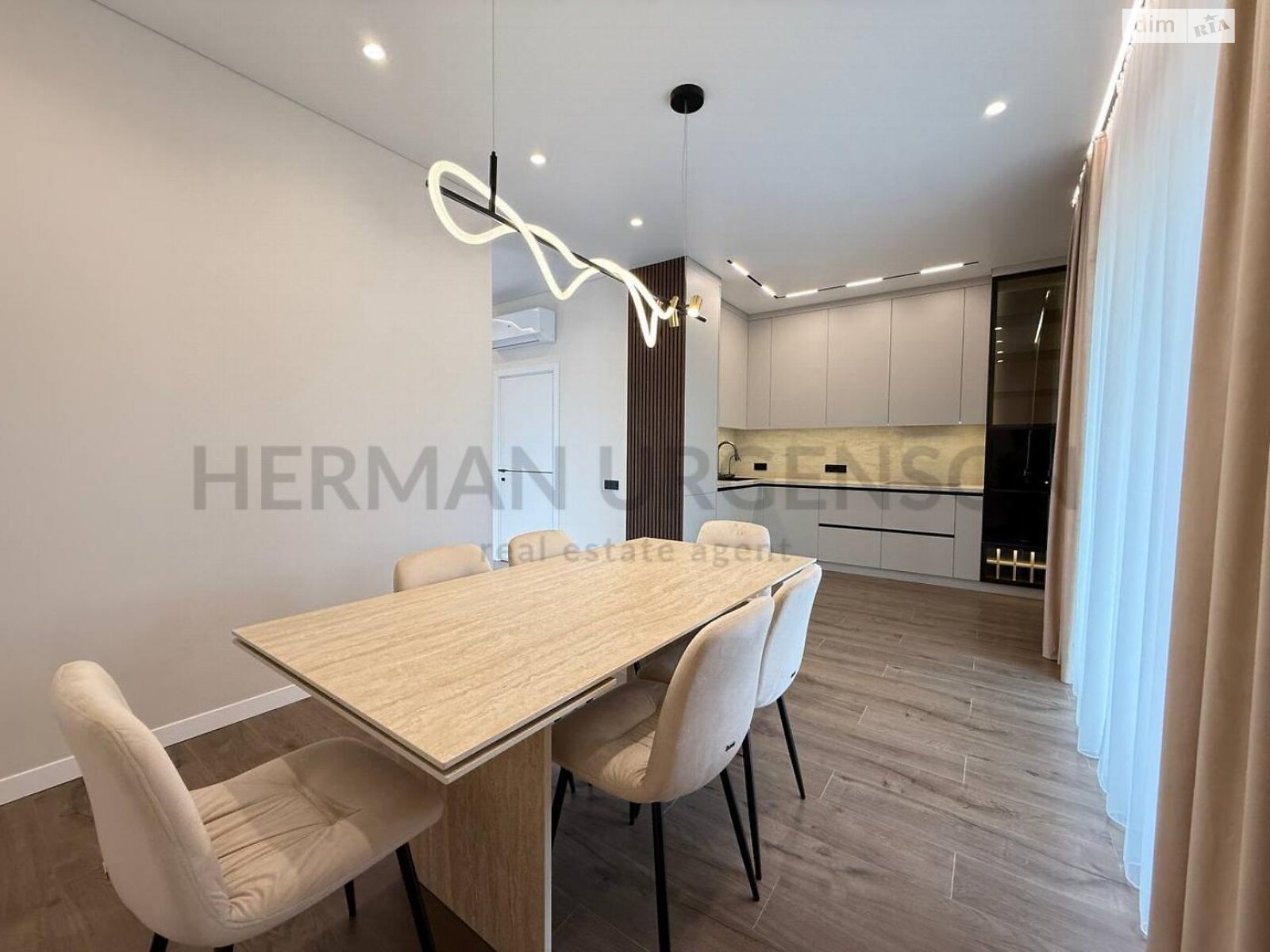 двоповерховий дуплекс, 138 кв. м, цегла. Продаж в Ужгороді, район Садовий фото 1