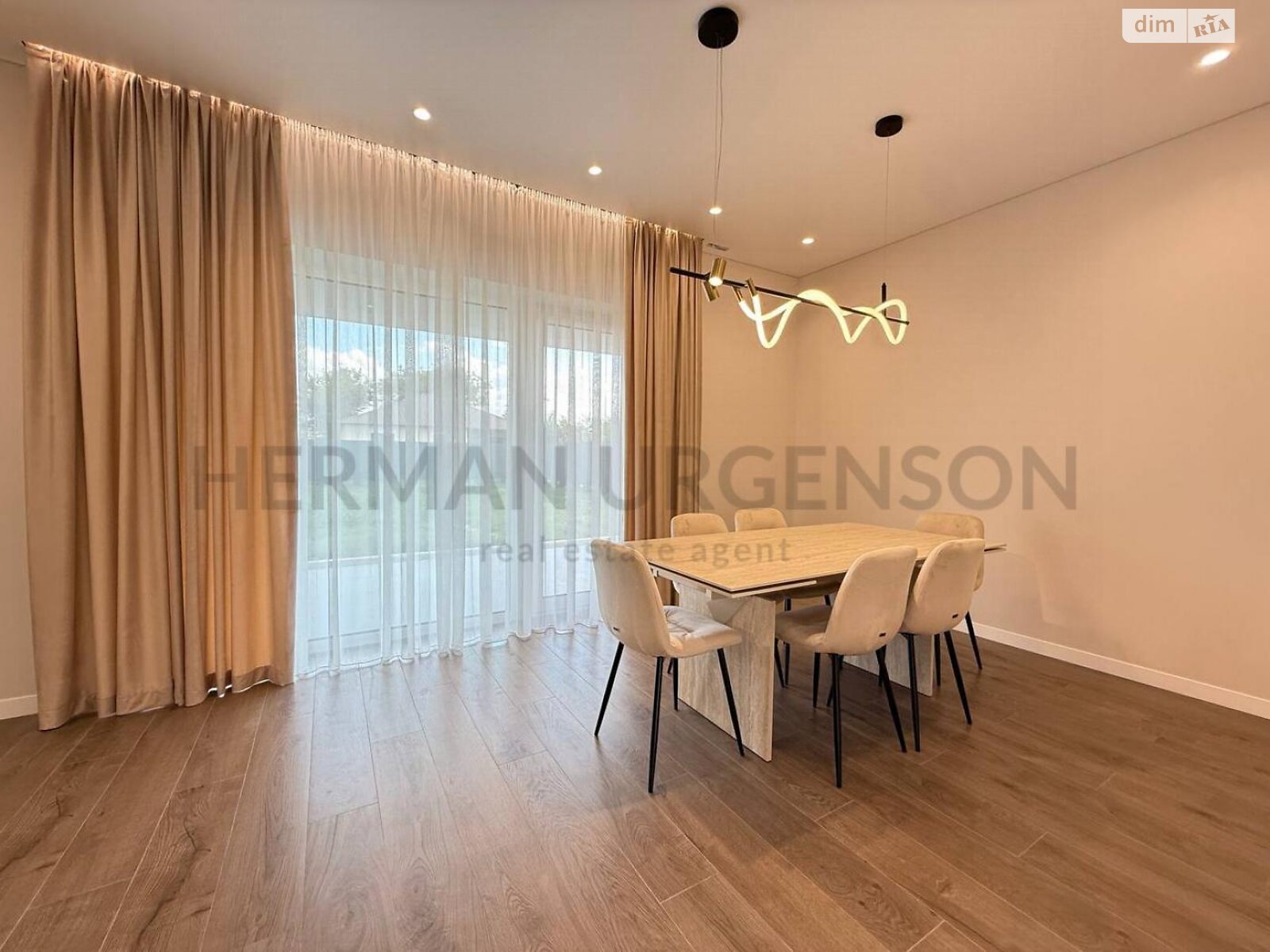 двоповерховий дуплекс, 138 кв. м, цегла. Продаж в Ужгороді, район Садовий фото 1