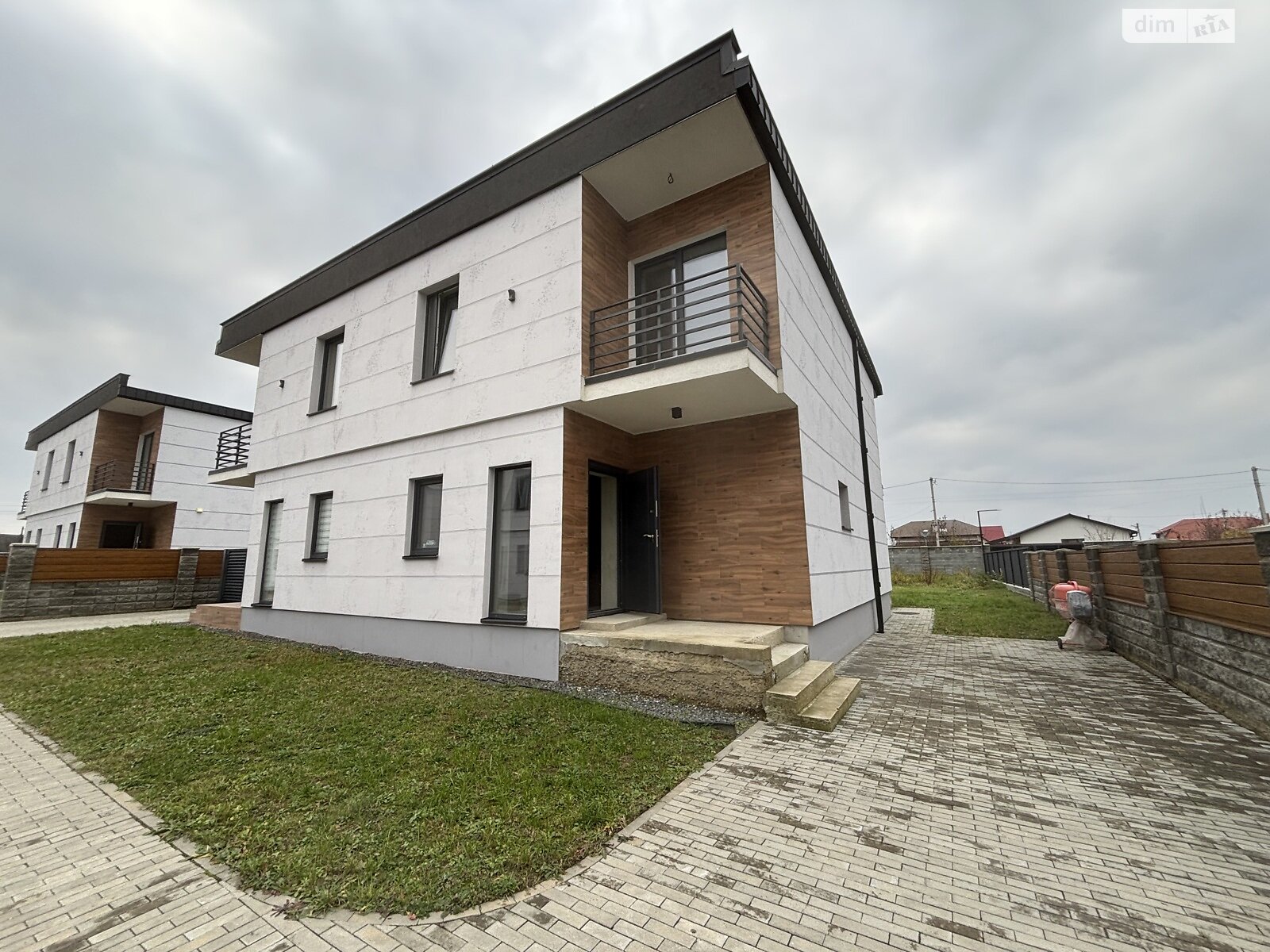 двоповерховий дуплекс, 115 кв. м, цегла. Продаж в Ужгороді, район Табла-1 фото 1